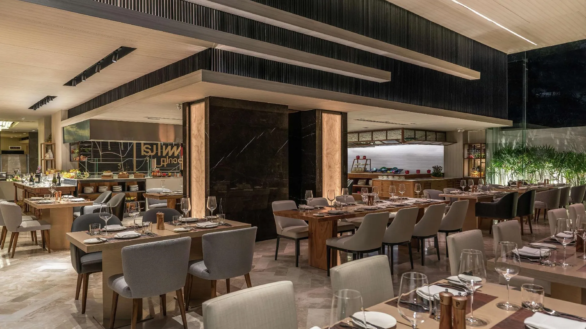 방콕 더블트리 바이 힐튼 방콕 플런칫 4성급 호텔 스위트룸