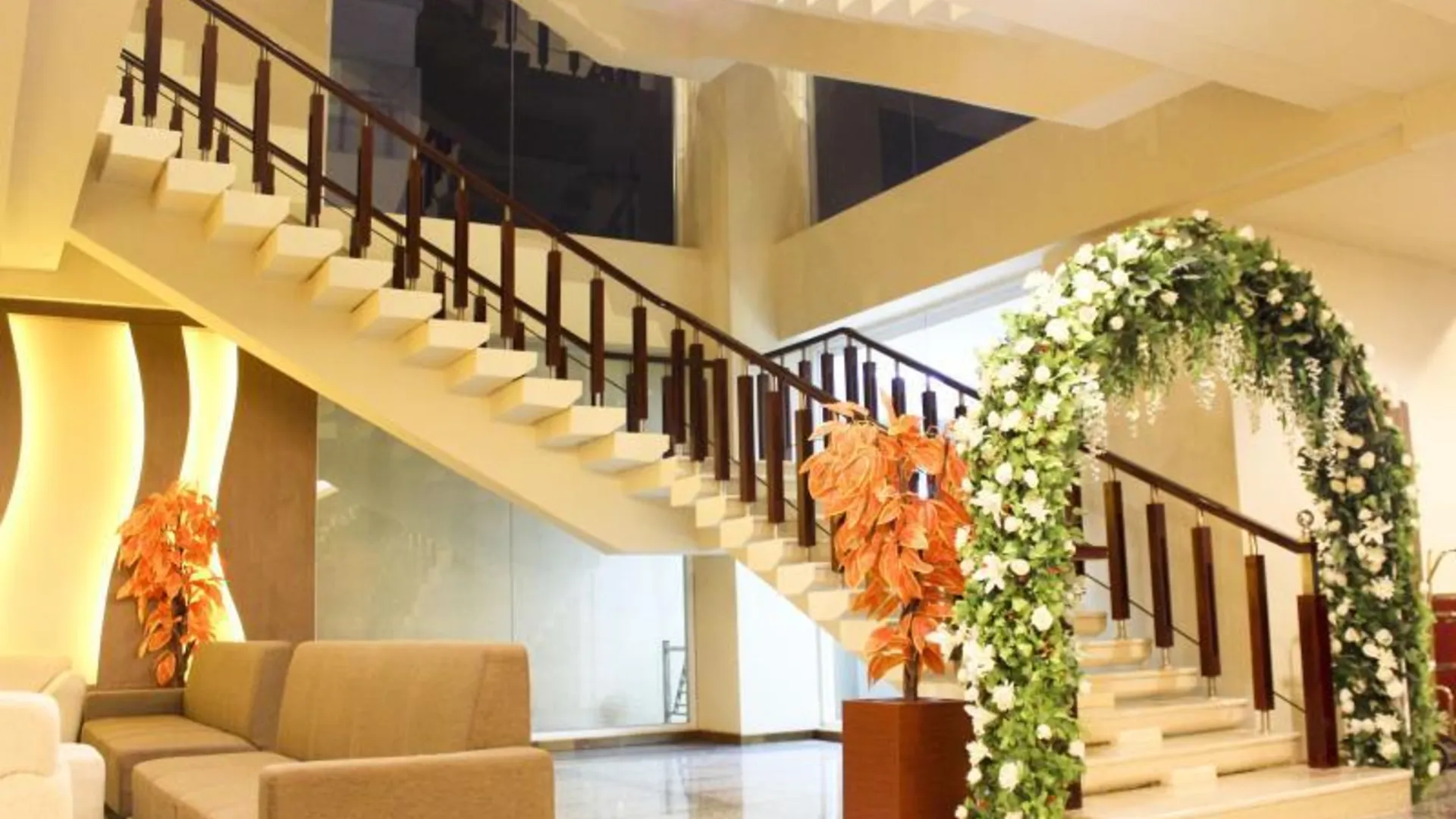 마카사르 그랜드 아시아 호텔 마카사르 3성급 호텔 수영장