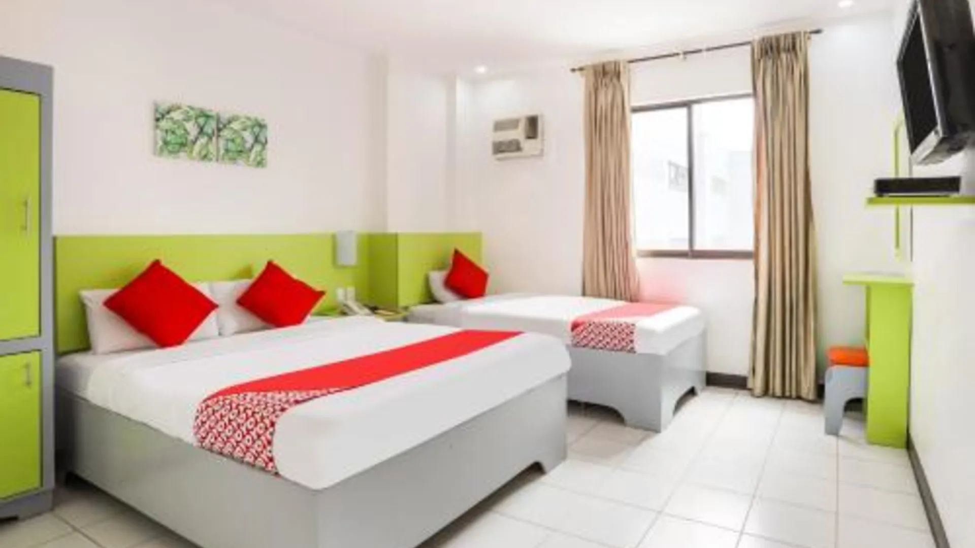 세부 OYO 210 애플 트리 스위트 - 직원 백신 접종 2성급 호텔 스위트룸