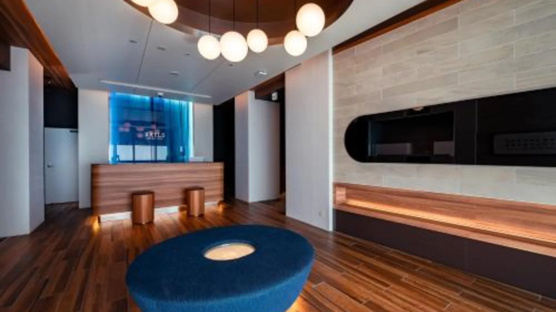 오사카 호텔 세일즈 4성급 호텔 수영장