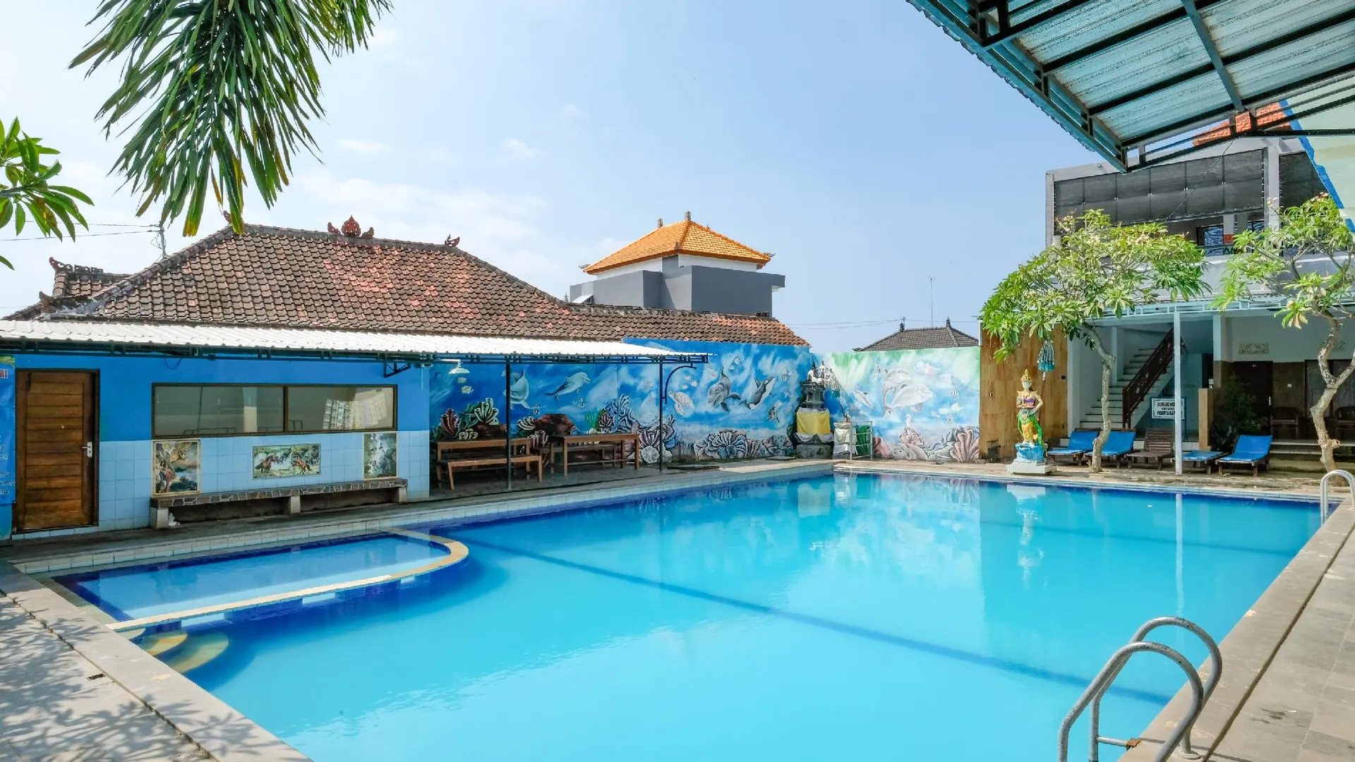 발리 레드도어즈 플러스 @ 싱아라자 3성급 호텔 객실