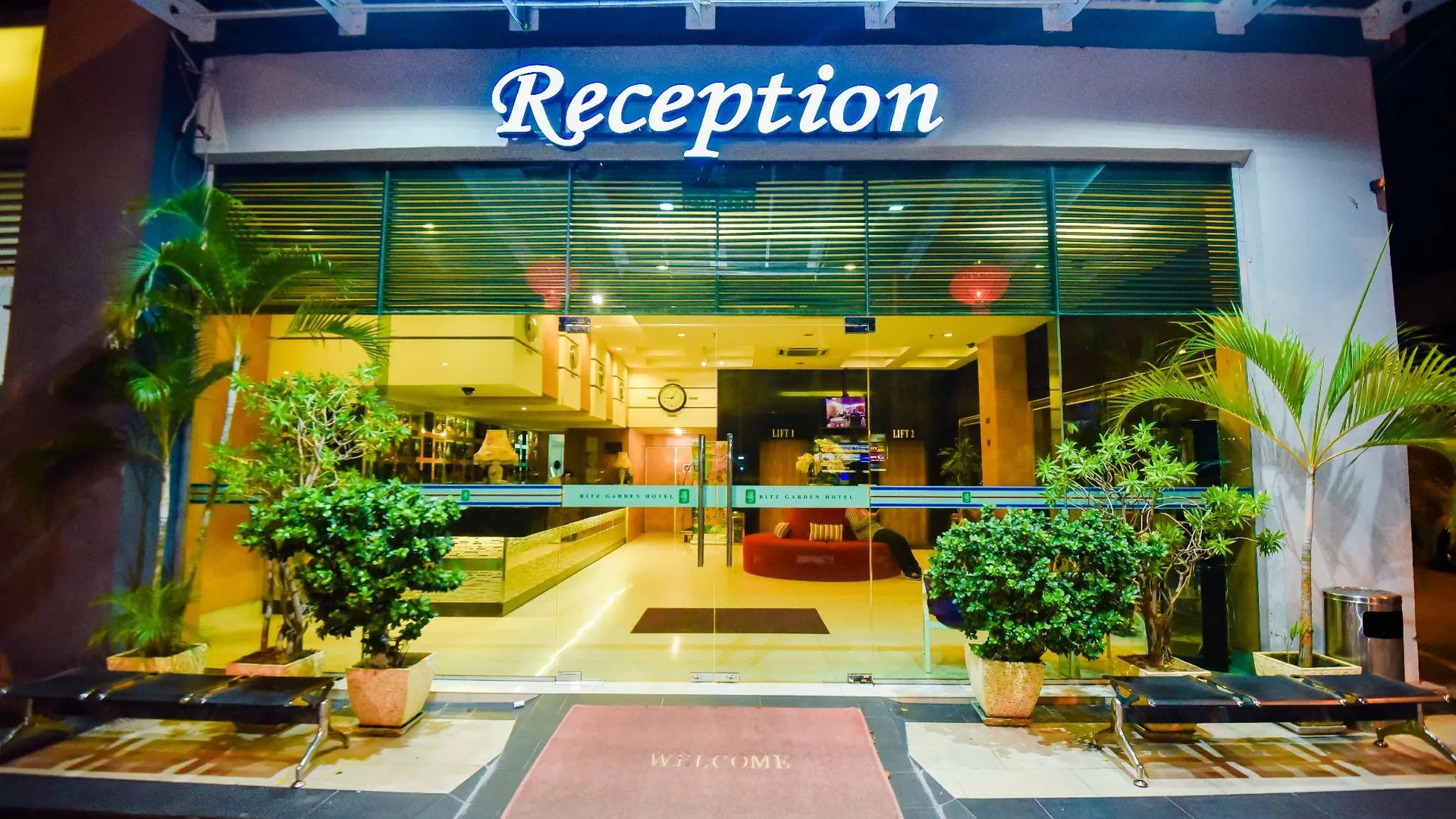 세리 만중 리츠 가든 호텔 만중 2성급 호텔 외관