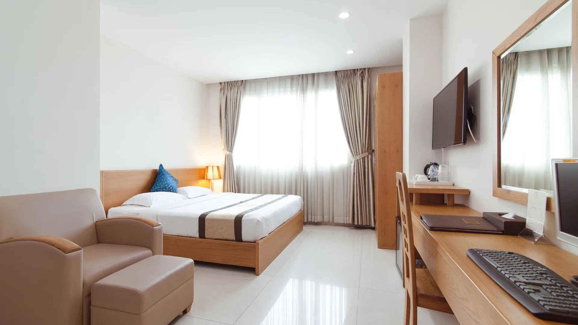 호치민 지아비엔 호텔 3성급 호텔 스위트룸