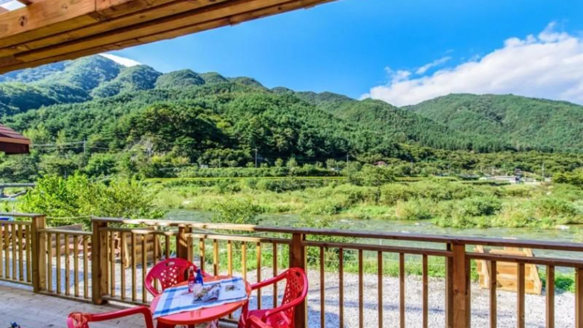 거창 거창 풍차마을펜션 2성급 게스트하우스 수영장