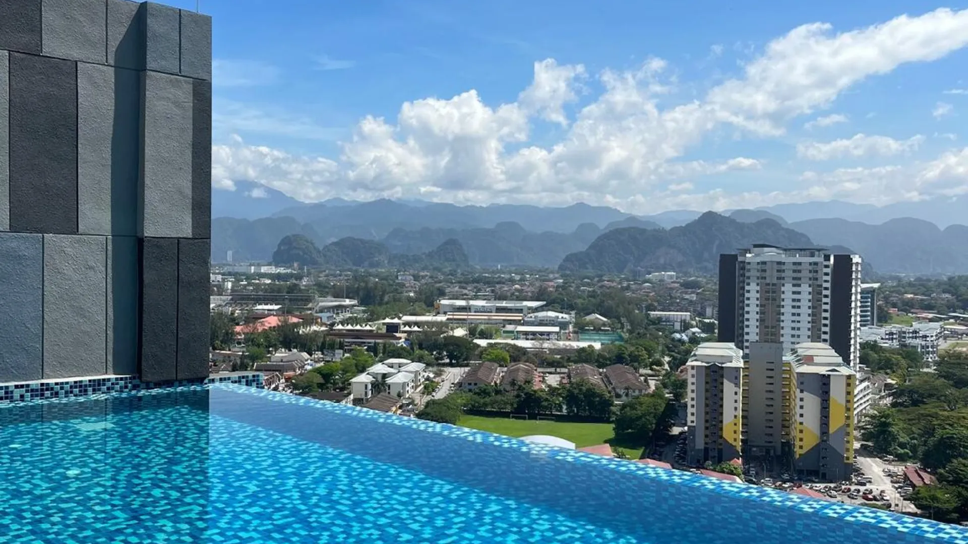 이포 캄풍 자와의 아파트먼트 (59m², 침실 2개, 프라이빗 욕실 1개) 4성급 싱글룸 로비