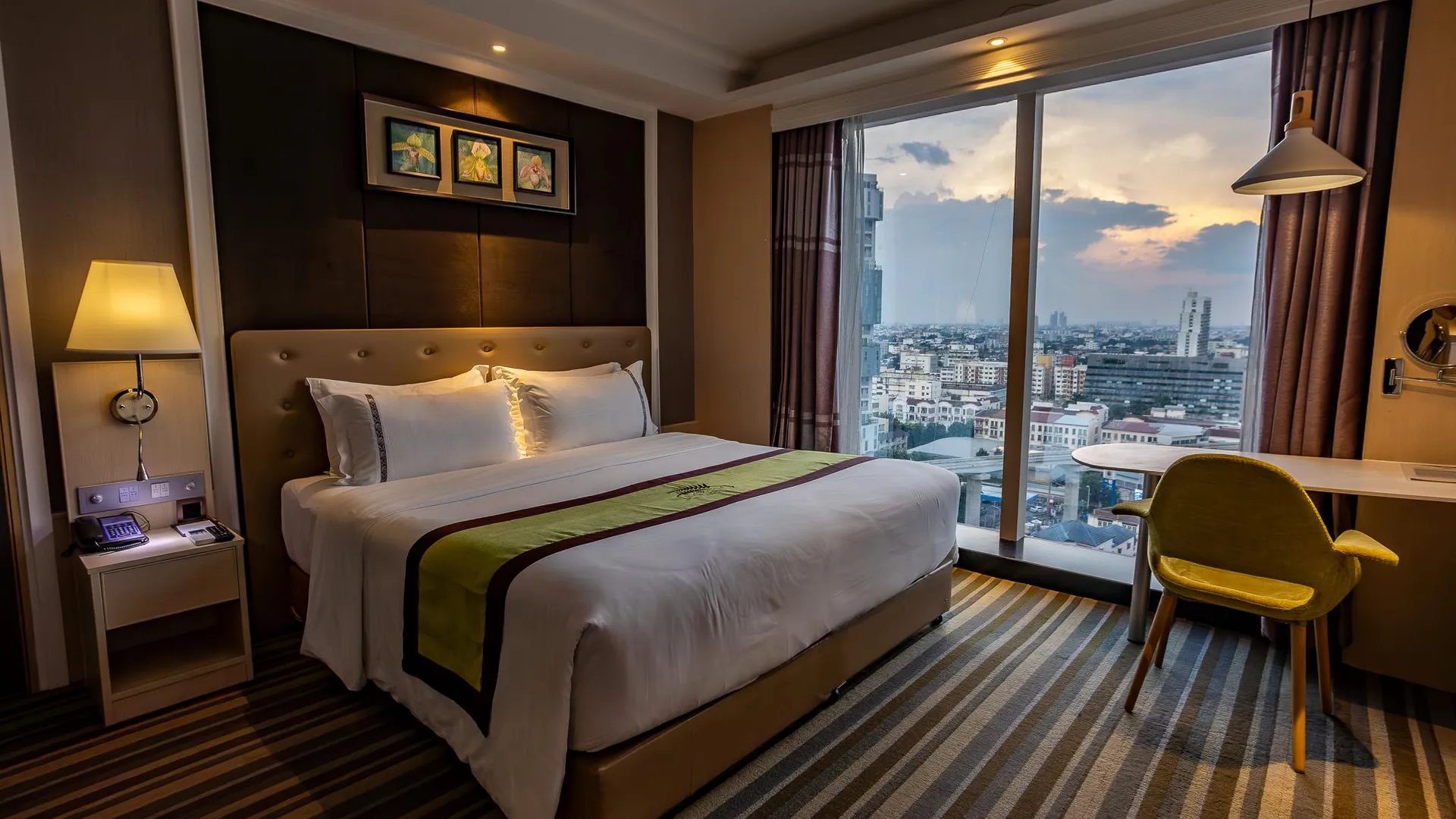 방콕 더 바자 호텔 방콕 – MRT 랏프라오 랏차다피섹 5성급 호텔 스위트룸