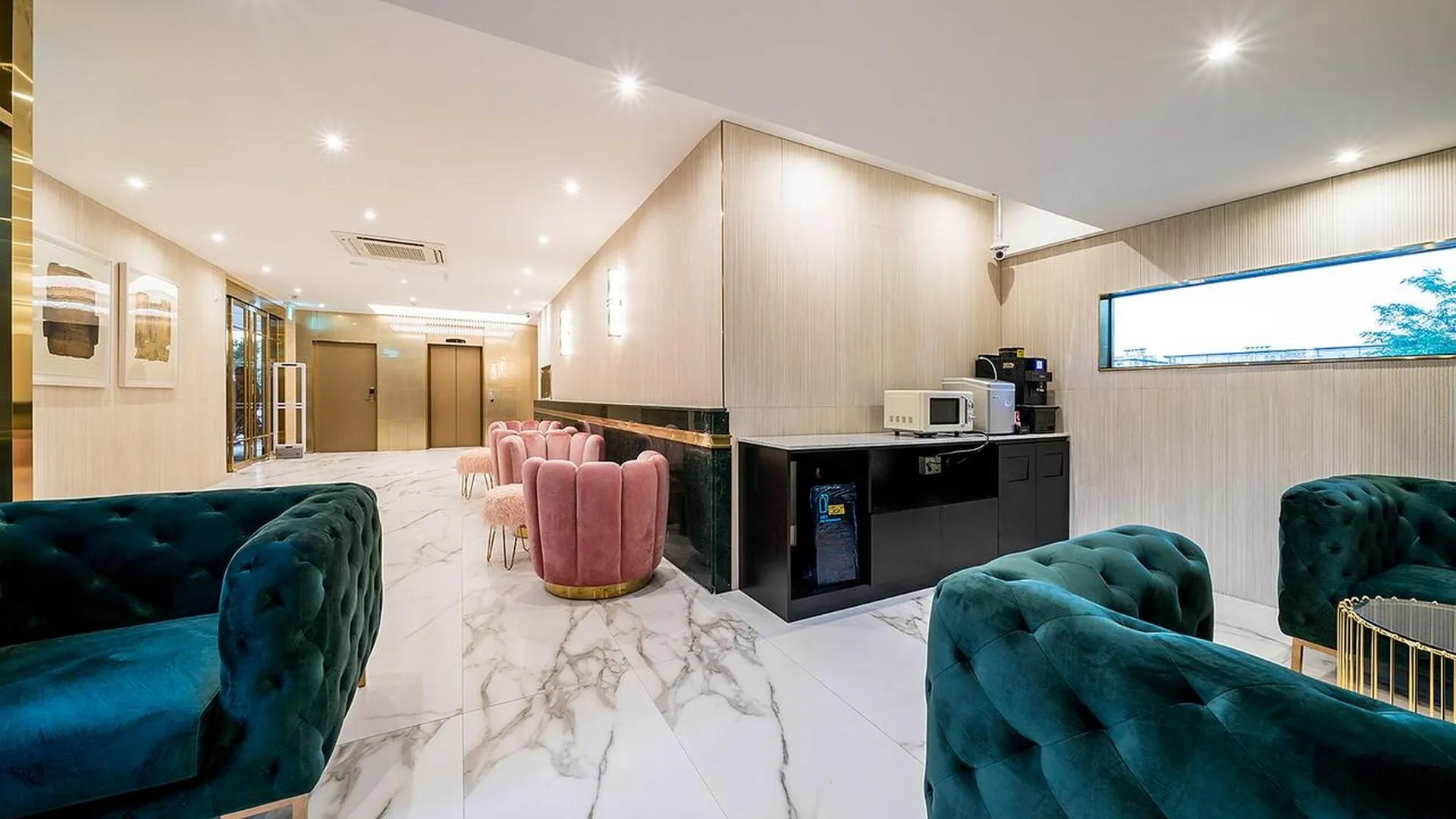 부산 에이치에비뉴 부산정관점 3성급 호텔 수영장