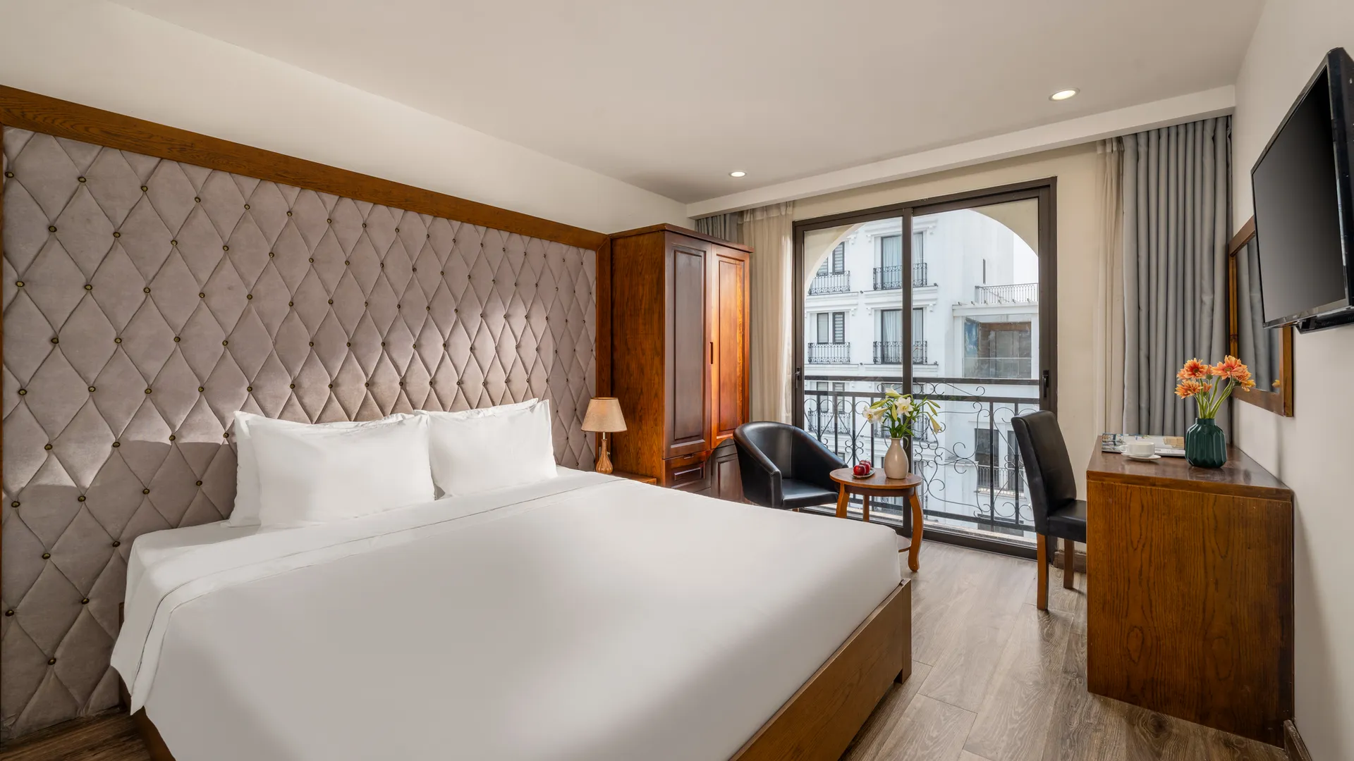 다낭 로열 참 호텔 3성급 호텔 스위트룸