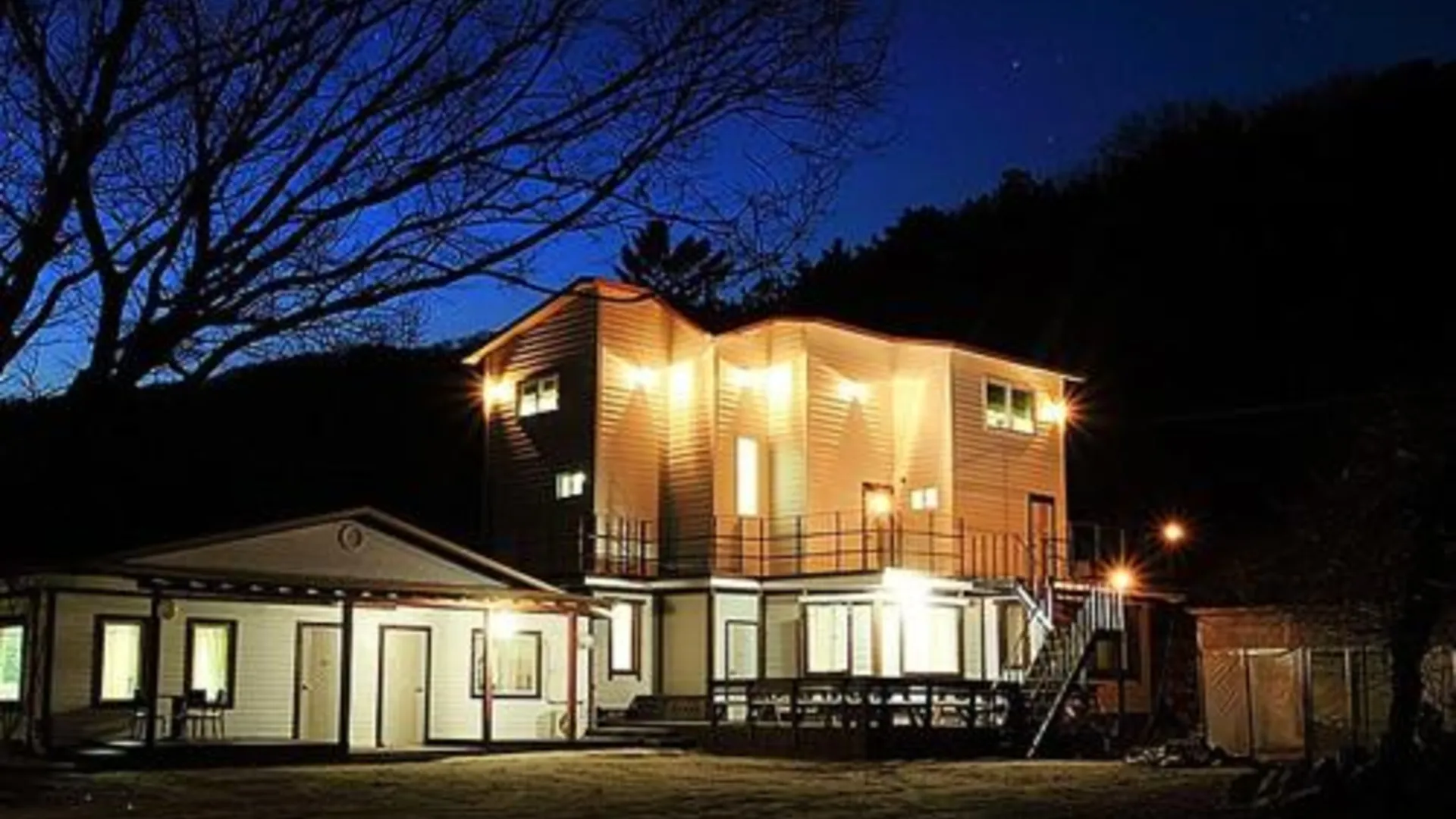 가평 가평 다큐하우스펜션 2성급 게스트하우스 외관