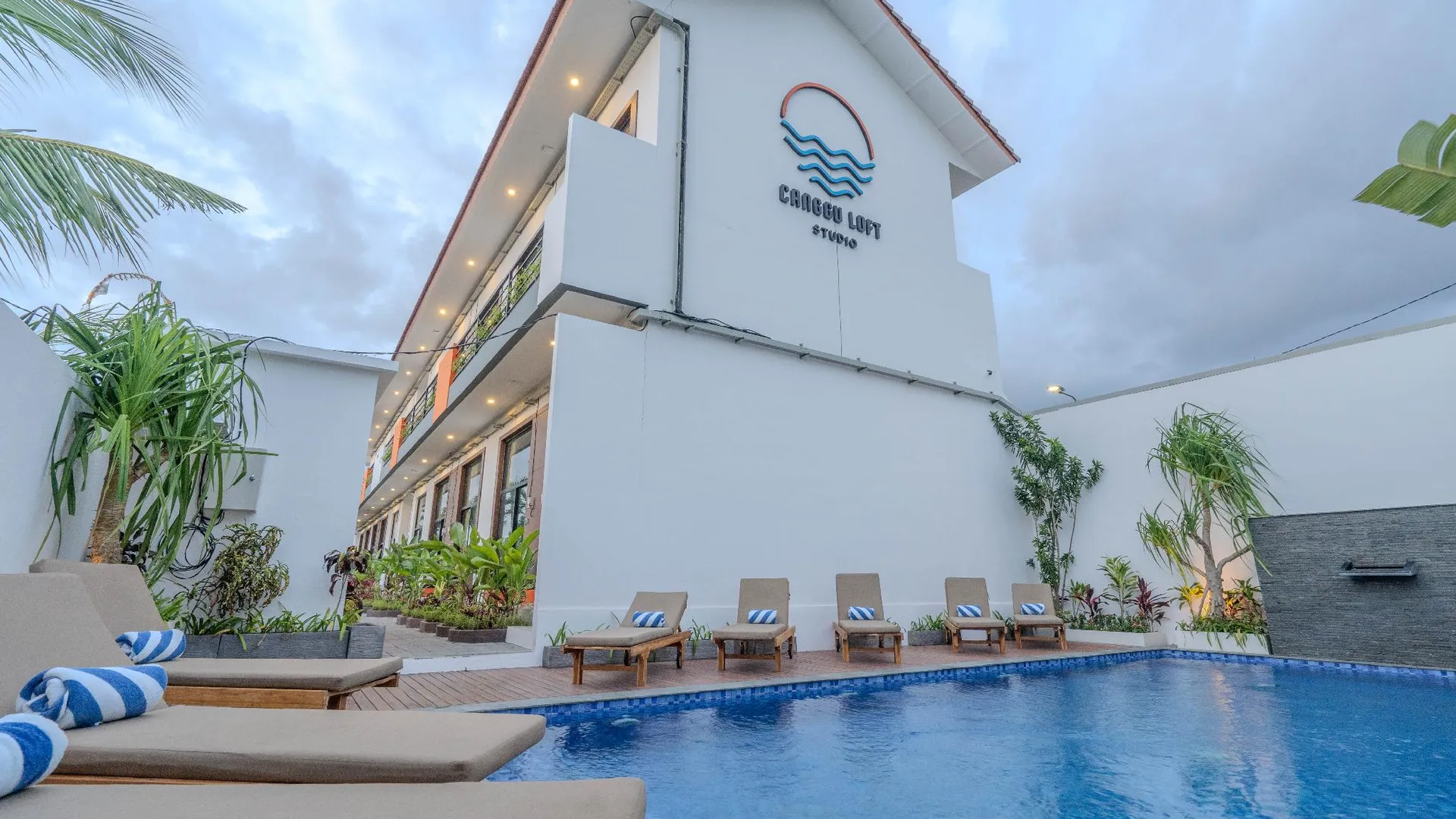 발리 창구 로프트 스튜디오 4성급 게스트하우스 객실