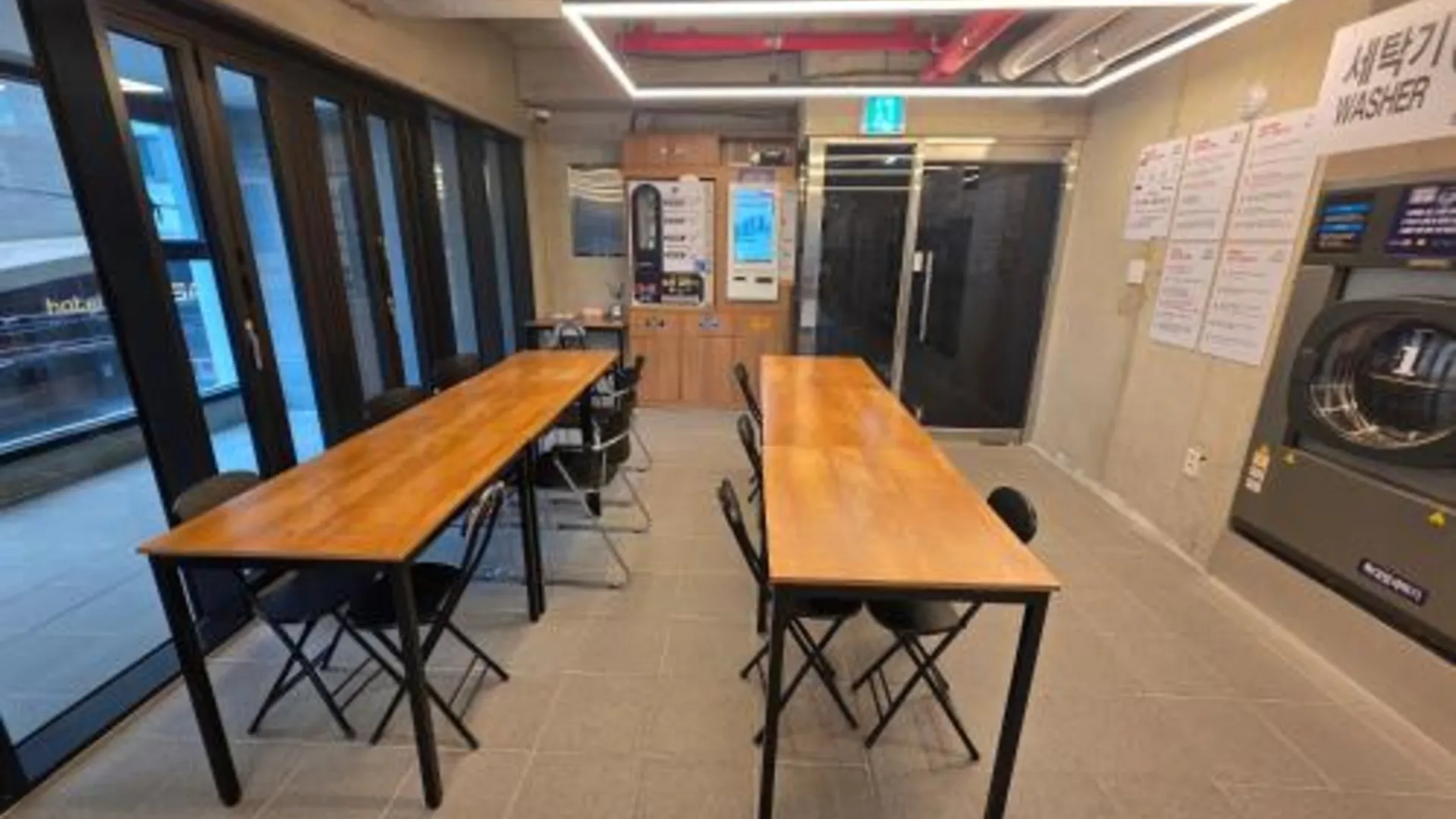 서울 신촌 메이븐 호텔 2성급 호텔 레스토랑