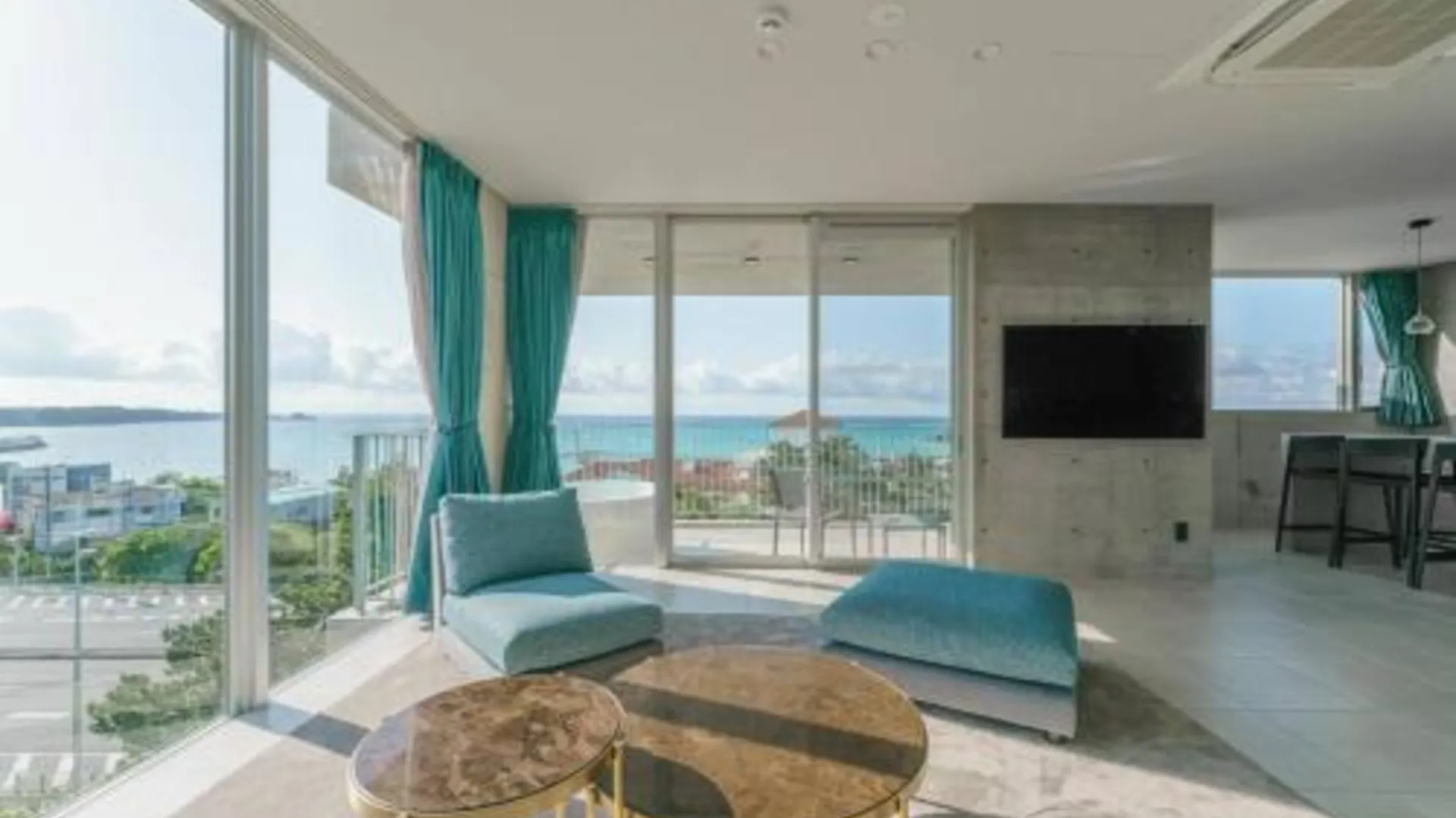 오키나와 본섬 온나의 프라이빗 하우스 (146m², 침실 4개, 프라이빗 욕실 2개) 5성급 호텔 로비