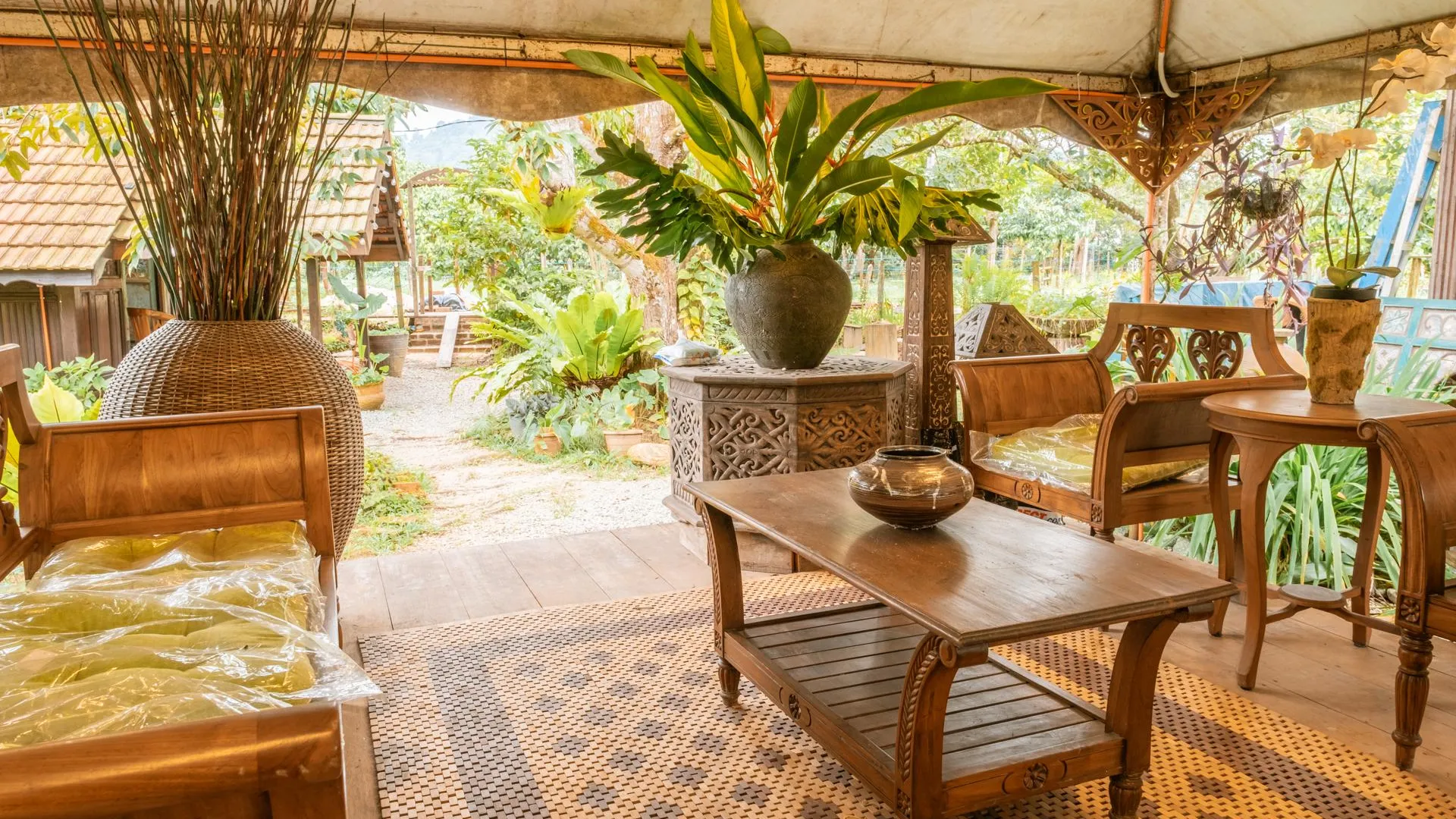 코타 팅기 Gunungan Kampung Stay 5성급 호텔 로비