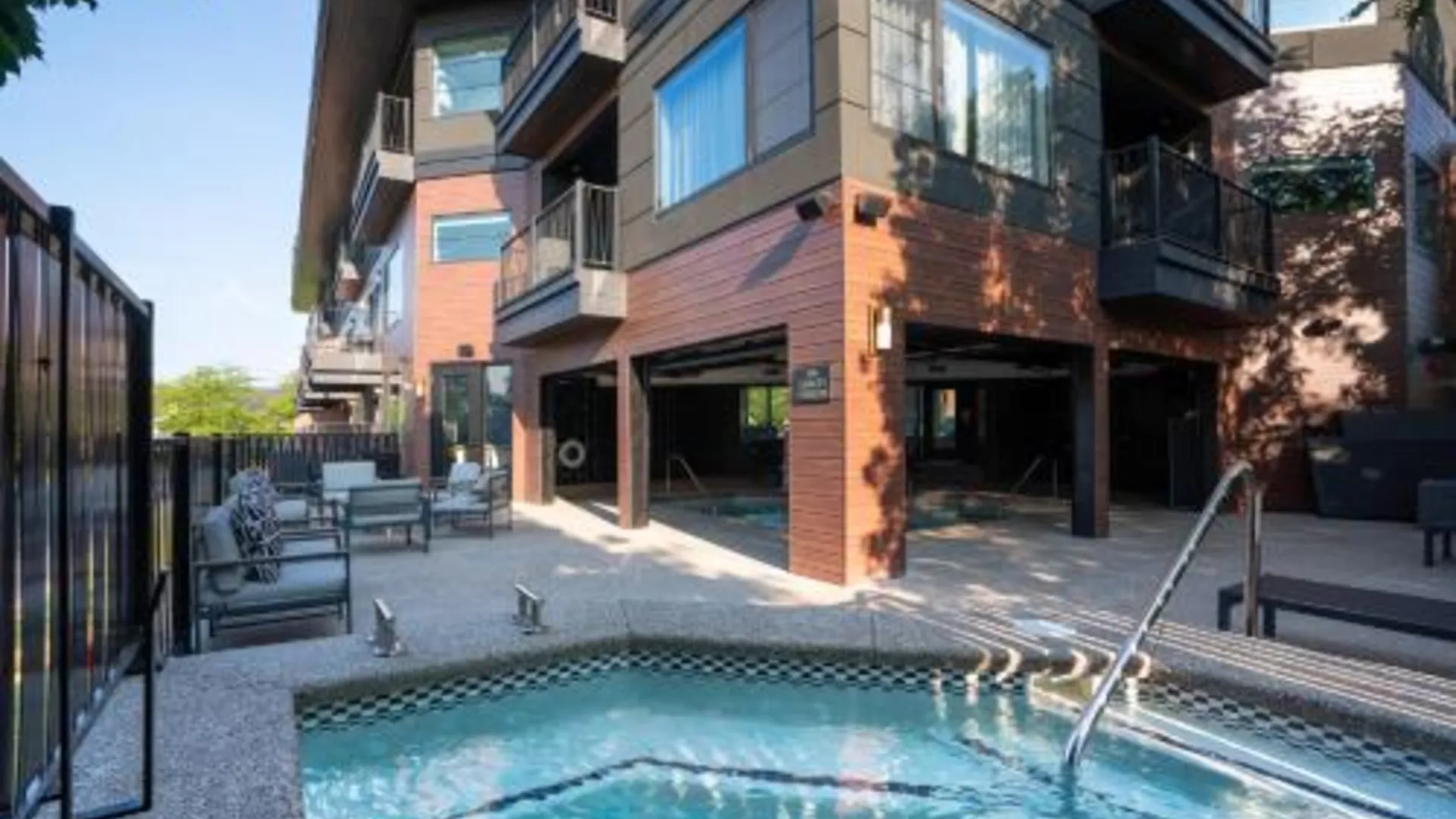 샤를브와 (MI) The Earl in Charlevoix 4성급 호텔 수영장