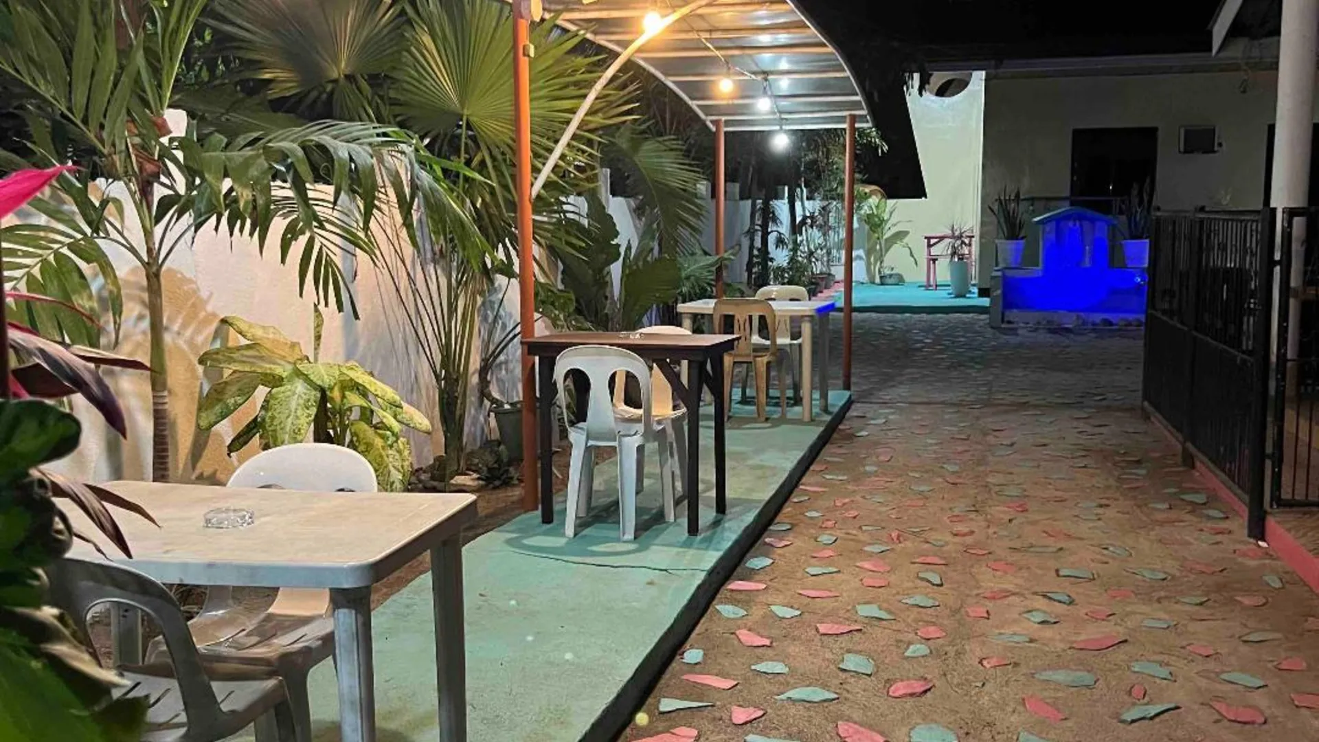 세부 가든 카바나 호텔 로비