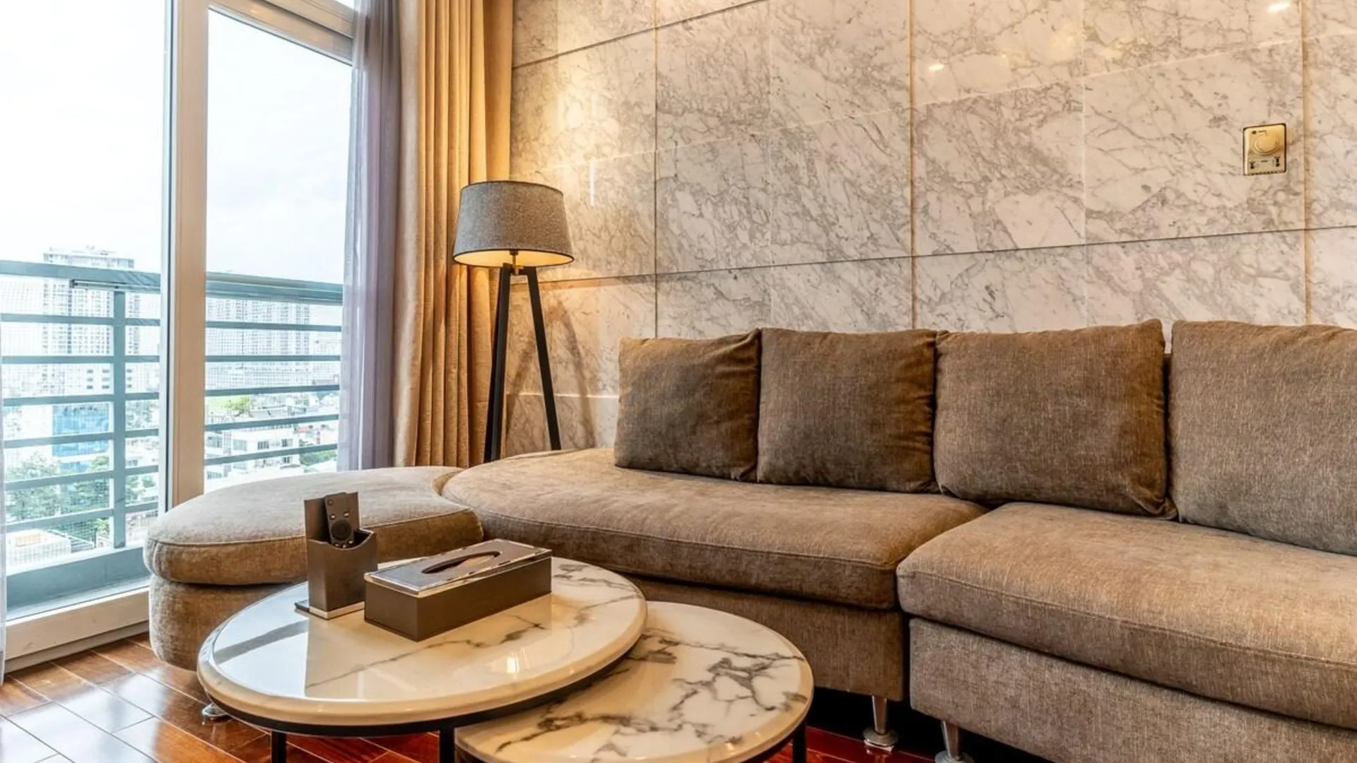 호치민 1군의 프라이빗 하우스 (80m², 침실 2개, 프라이빗 욕실 1개) 4성급 싱글룸 스위트룸