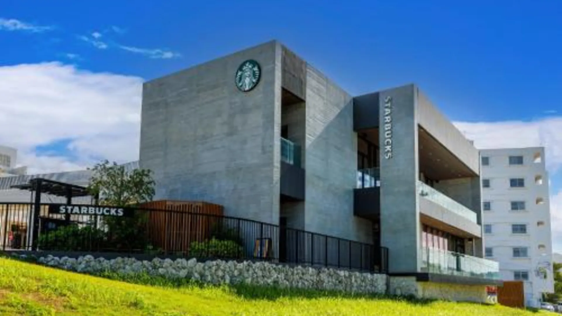 오키나와 본섬 우삼바루의 빌라 (m², 침실 3개, 프라이빗 욕실 1개) 4성급 게스트하우스 수영장