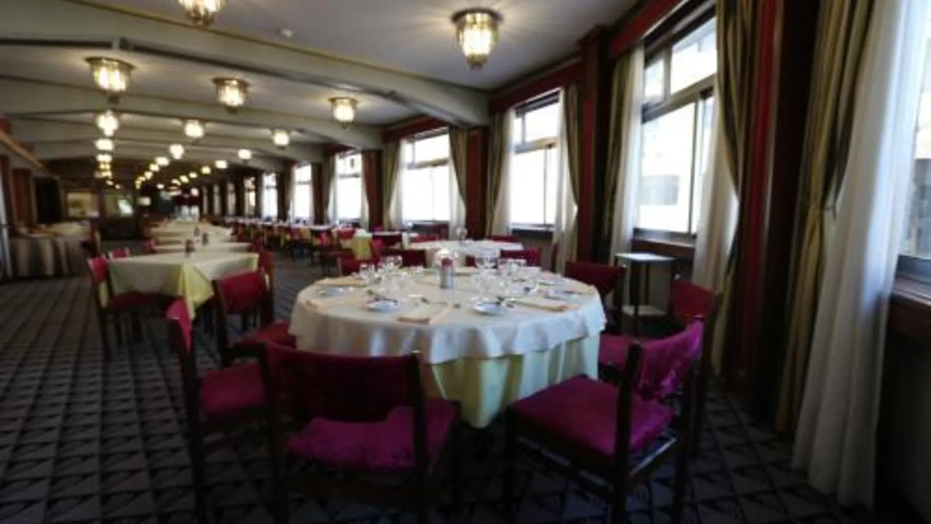 아베이루 호텔 임페리얼 3성급 호텔 로비