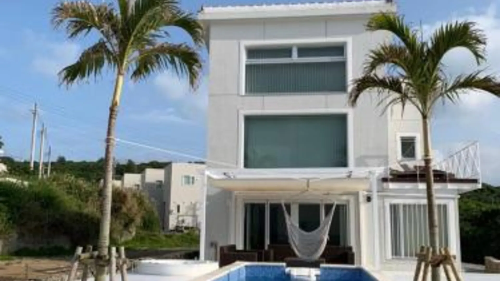 오키나와 본섬 B BASE KOURI iSLAND 4성급 싱글룸 객실