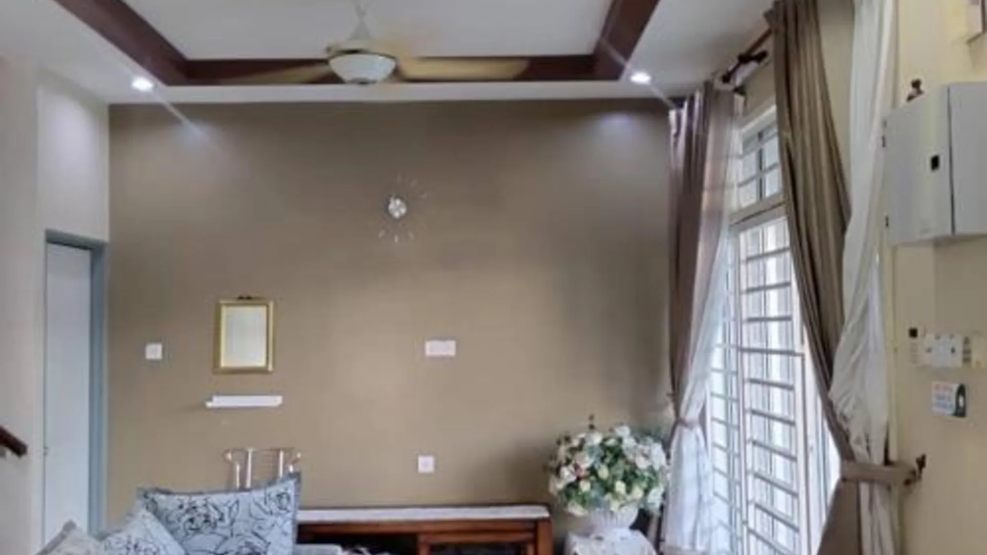 알로스타 / 알로르세타르 케팔라 바타스의 프라이빗 하우스 (100m², 침실 4개, 프라이빗 욕실 3개) 3성급 게스트하우스 스위트룸