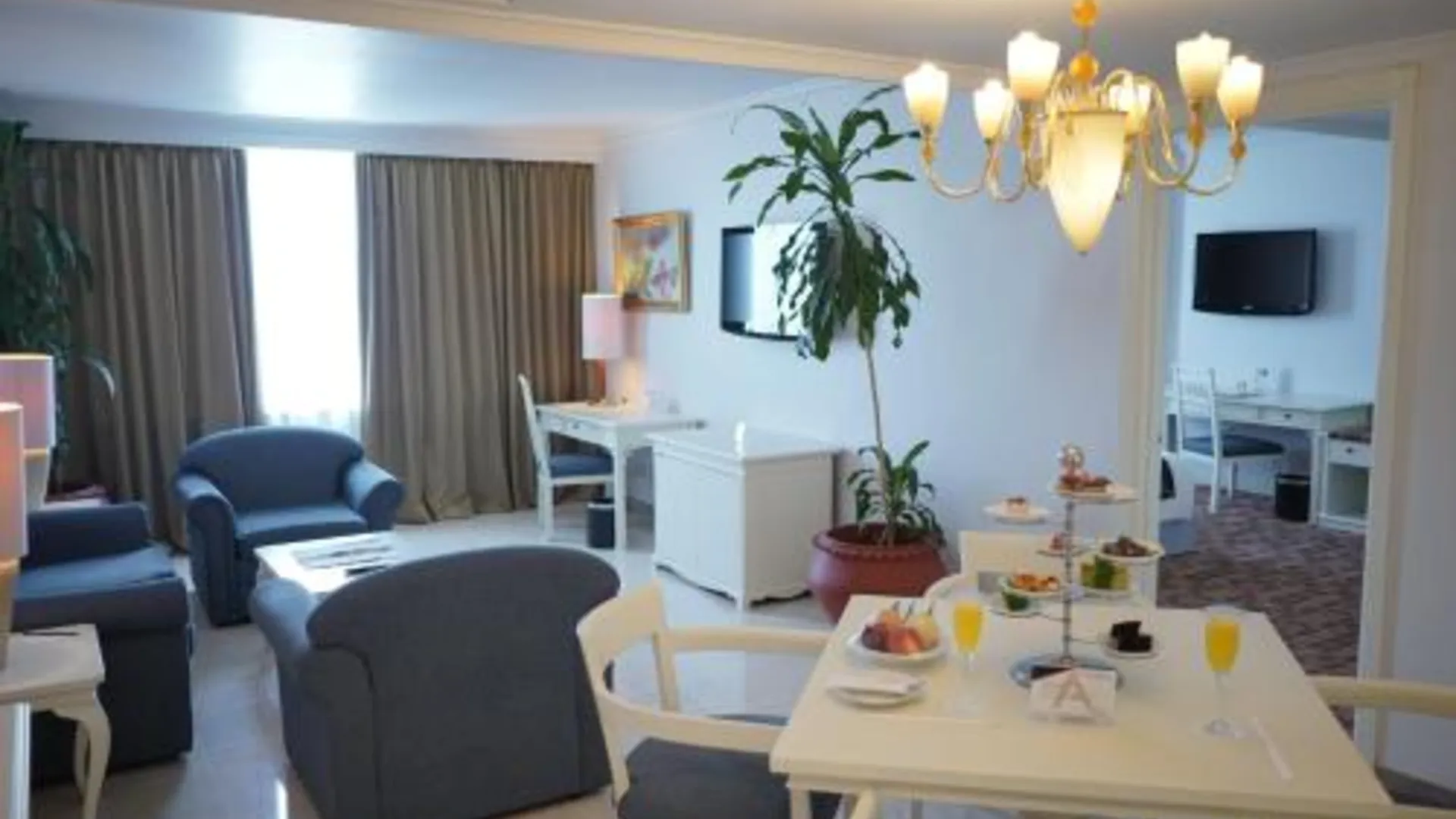 마카사르 아르야두타 마카사르 5성급 호텔 부대시설