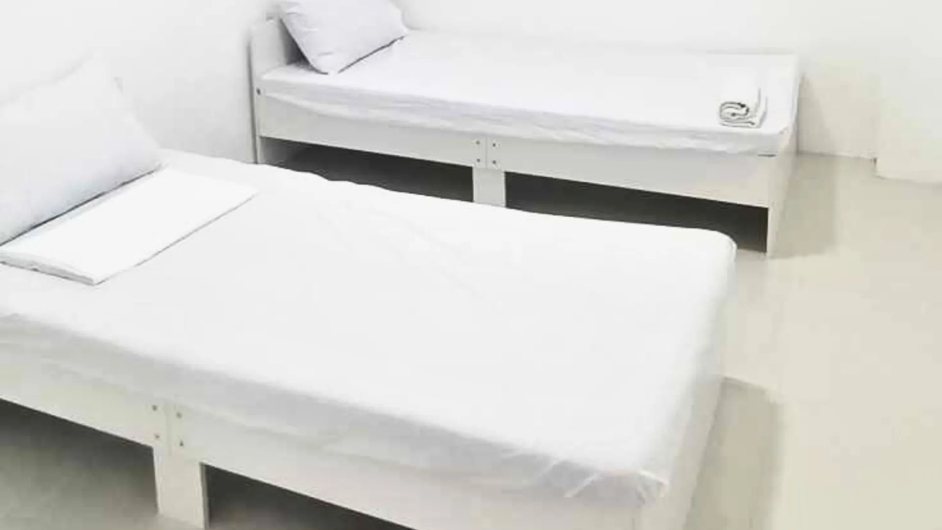 세부 RR WIN lodging House Santa Fe - 204 Aircon Room 2성급 게스트하우스 스위트룸