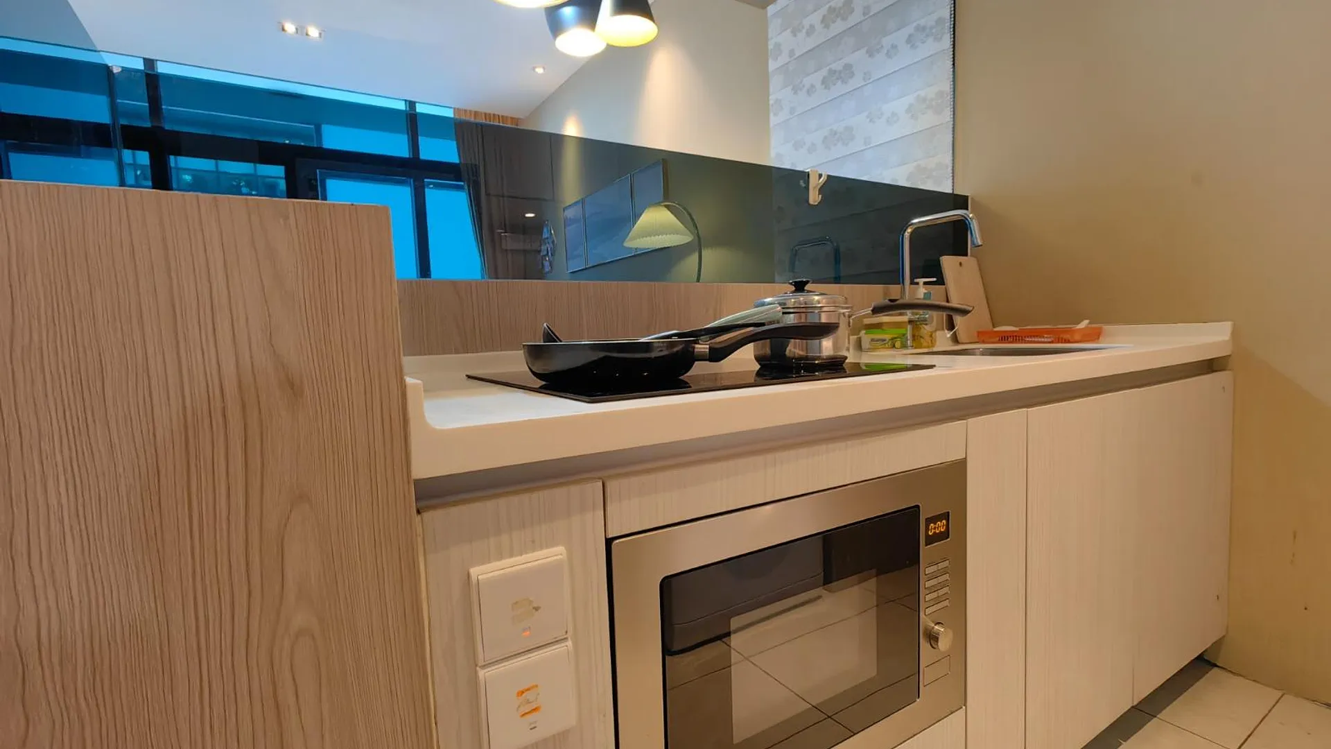 코타키나발루 탄중 아루의 아파트먼트 (40m², 침실 2개, 프라이빗 욕실 1개) 3성급 싱글룸 레스토랑