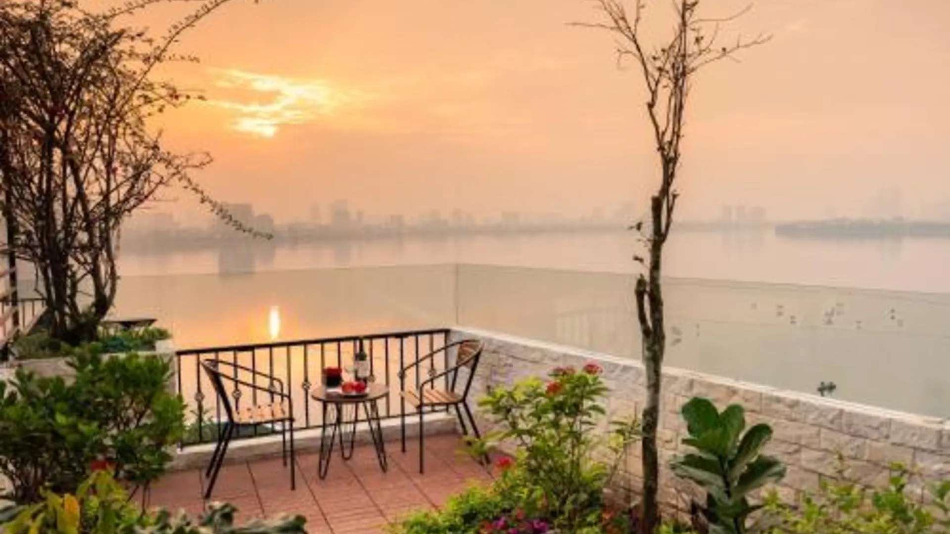 하노이 문라이트 테이 호 4성급 호텔 부대시설