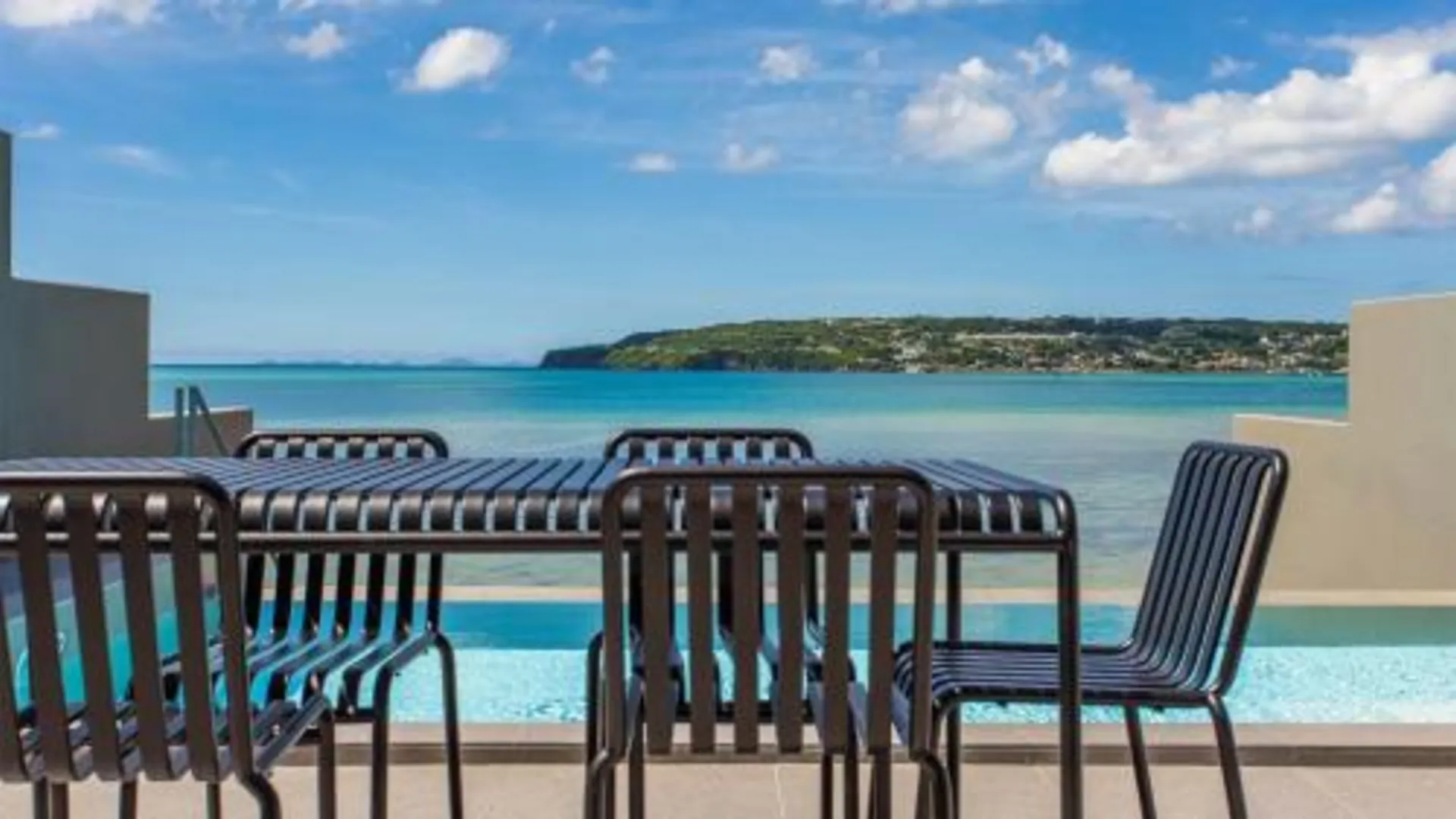 오키나와 본섬 펠리스 빌라 스위트 코우리지마뷰 5성급 호텔 수영장