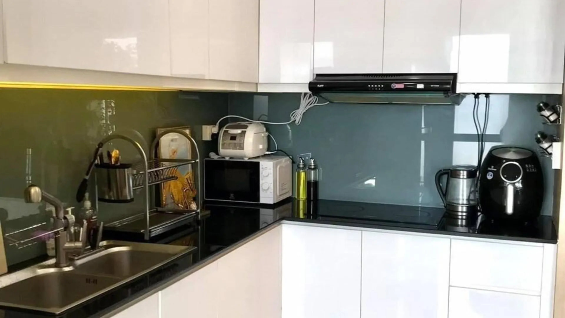 호치민 4군의 아파트먼트 (95m², 침실 3개, 프라이빗 욕실 2개) 3성급 싱글룸 외관