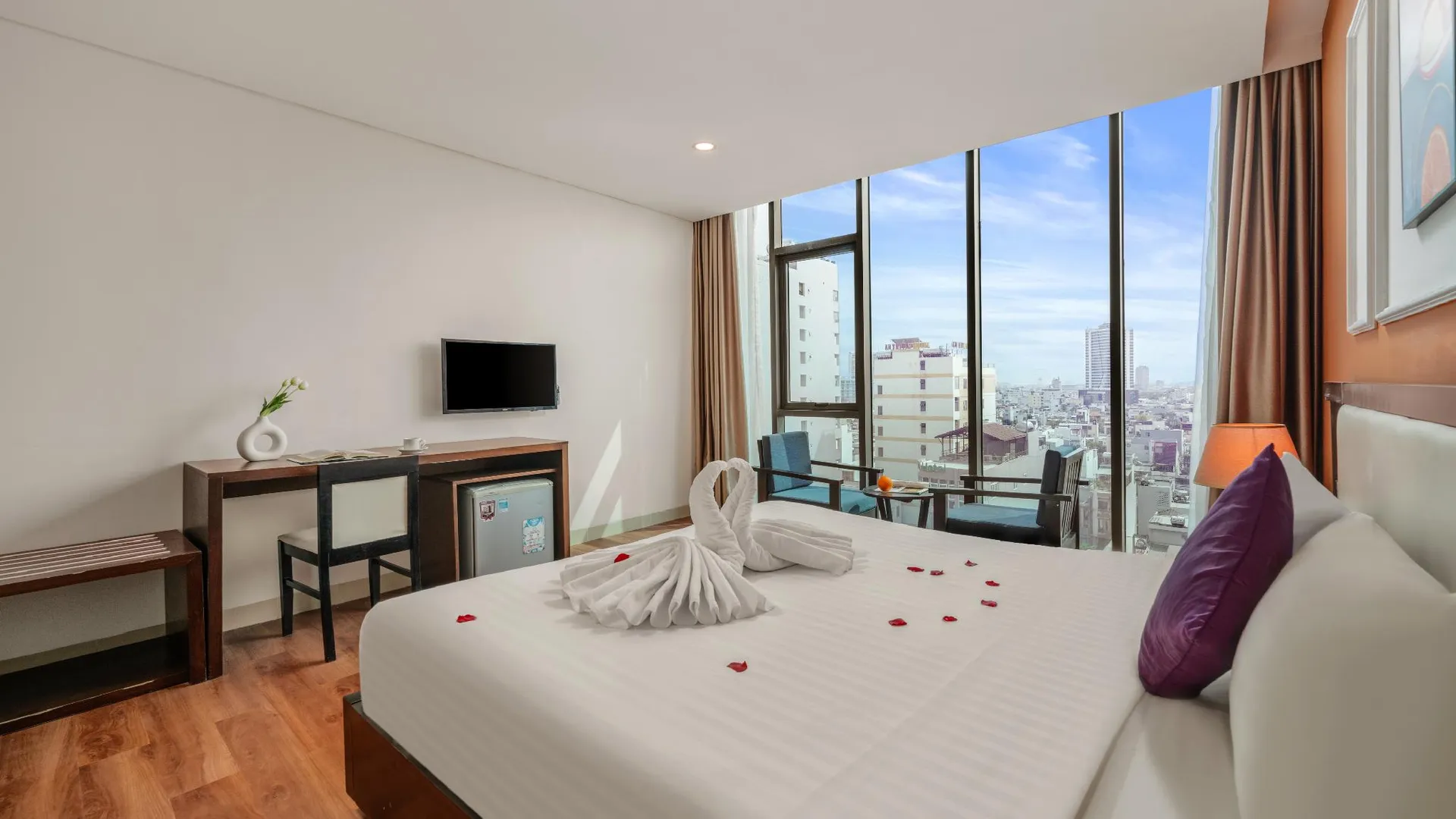 다낭 풍 투이 호텔 앤 스파 호텔 스위트룸