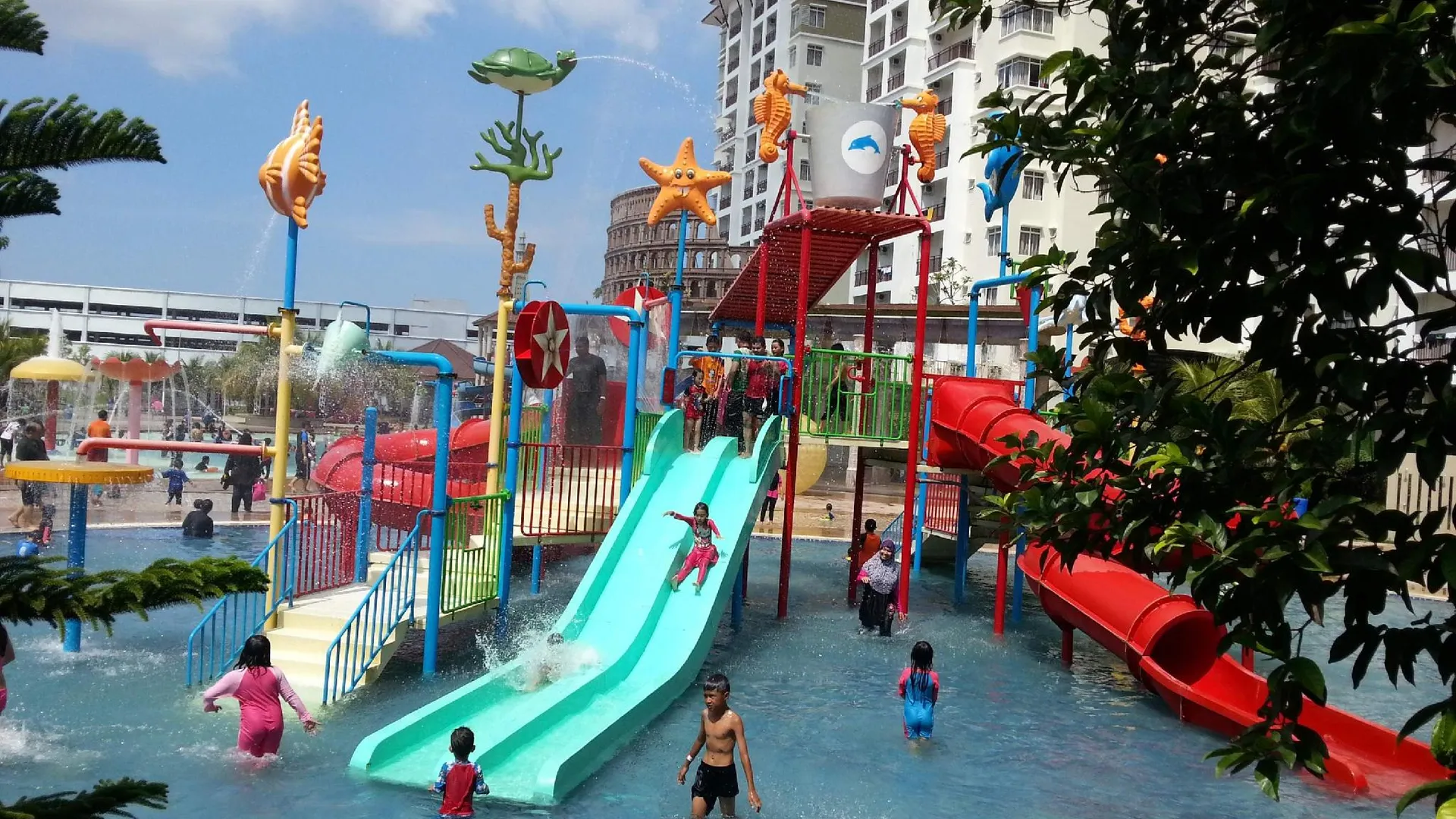 말라카 바투 베렌담의 아파트먼트 (m², 침실 2개, 프라이빗 욕실 2개) 2성급 싱글룸 수영장