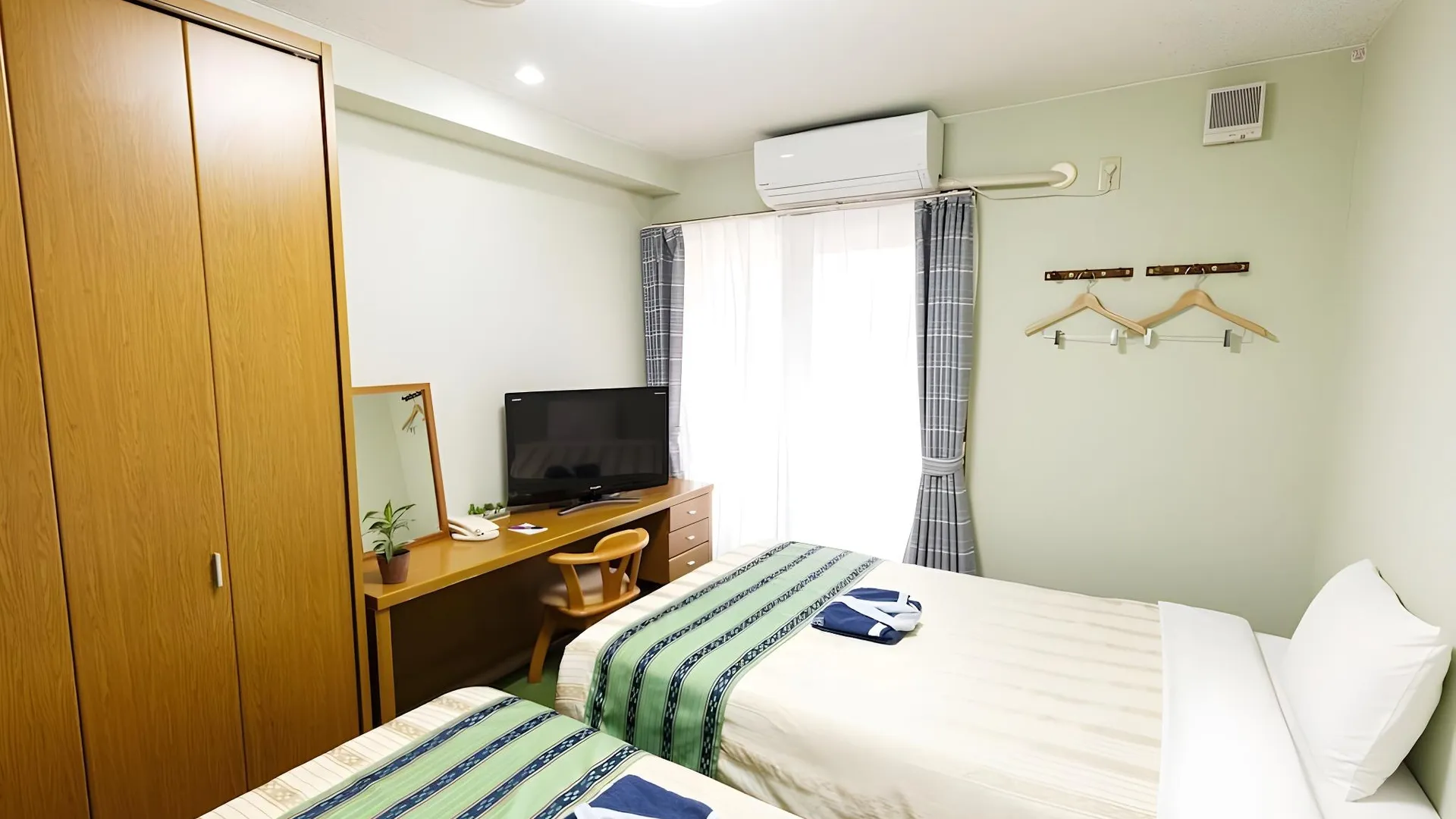 오키나와 본섬 호텔 피스 랜드 쿠메 2성급 호텔 스위트룸