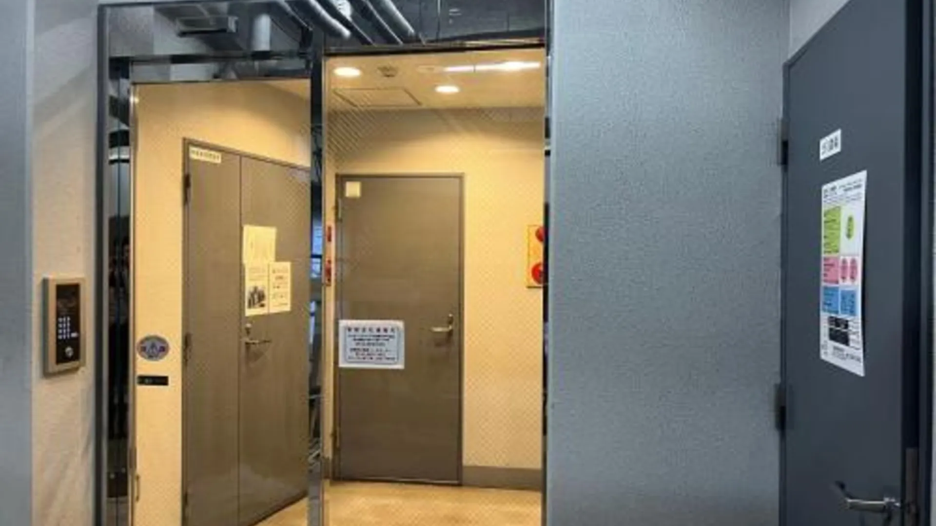 도쿄 / 동경 GM35新宿中心 超级商圈 交通枢纽 车站8分钟 最大3人 Shinjuku center 8 mins to ST 3P Maxs 直达新宿 涉谷 表参道 品川 池袋 上野 代代木 银座 原宿 3성급 싱글룸 전망