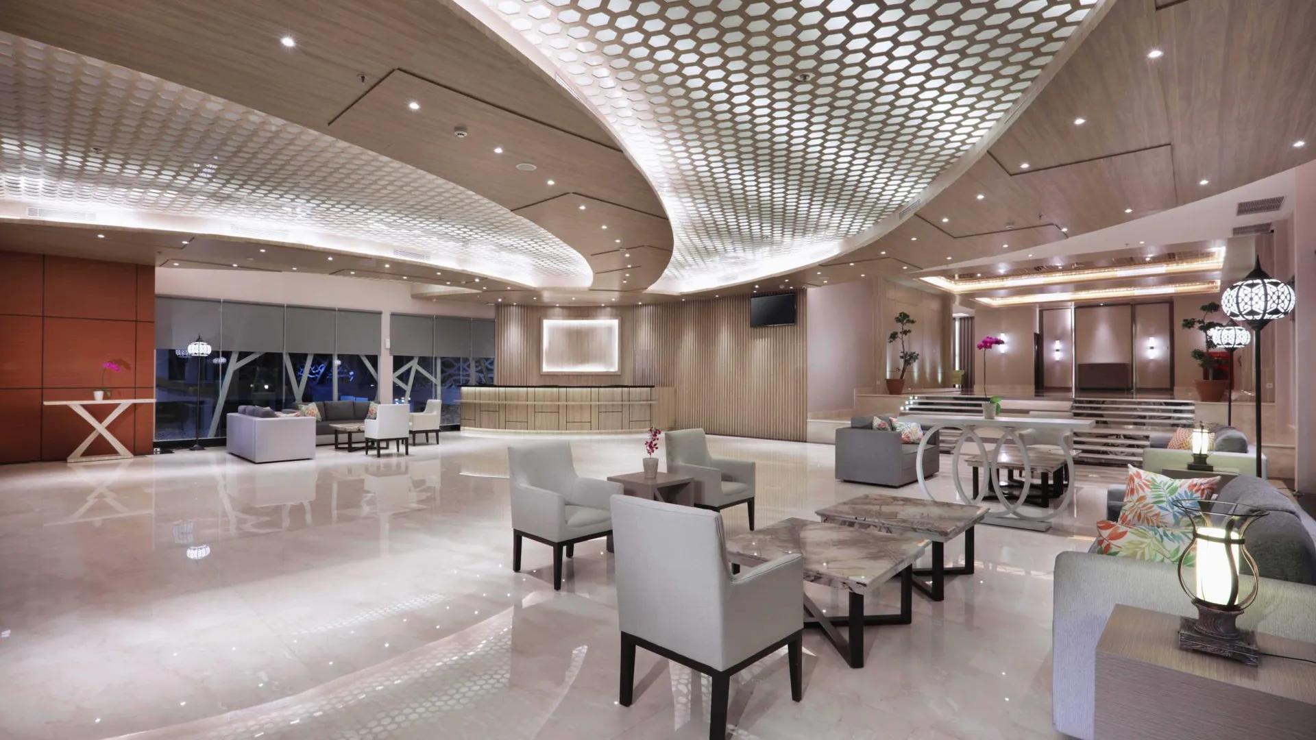 마카사르 하퍼 페린티스 바이 애스턴 4성급 호텔 외관