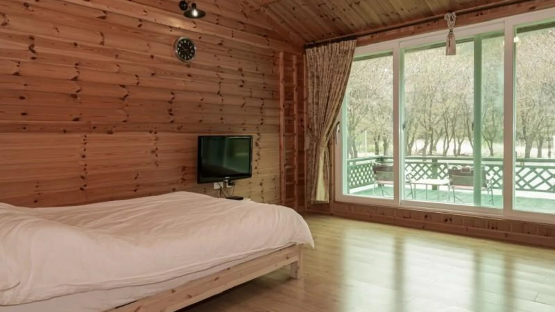 괴산 괴산 속리산통나무펜션 3성급 게스트하우스 객실