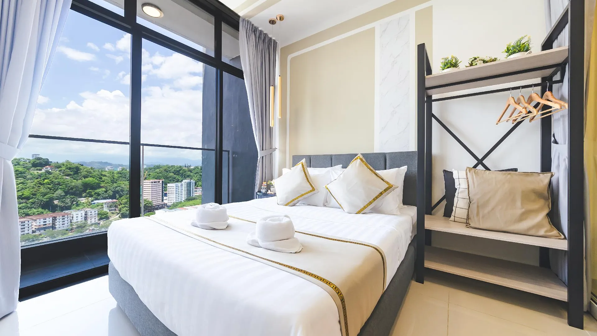 코타키나발루 뷰티풀 스위트 씨뷰 앳 더 쇼어 코타키나발루 4성급 게스트하우스 스위트룸