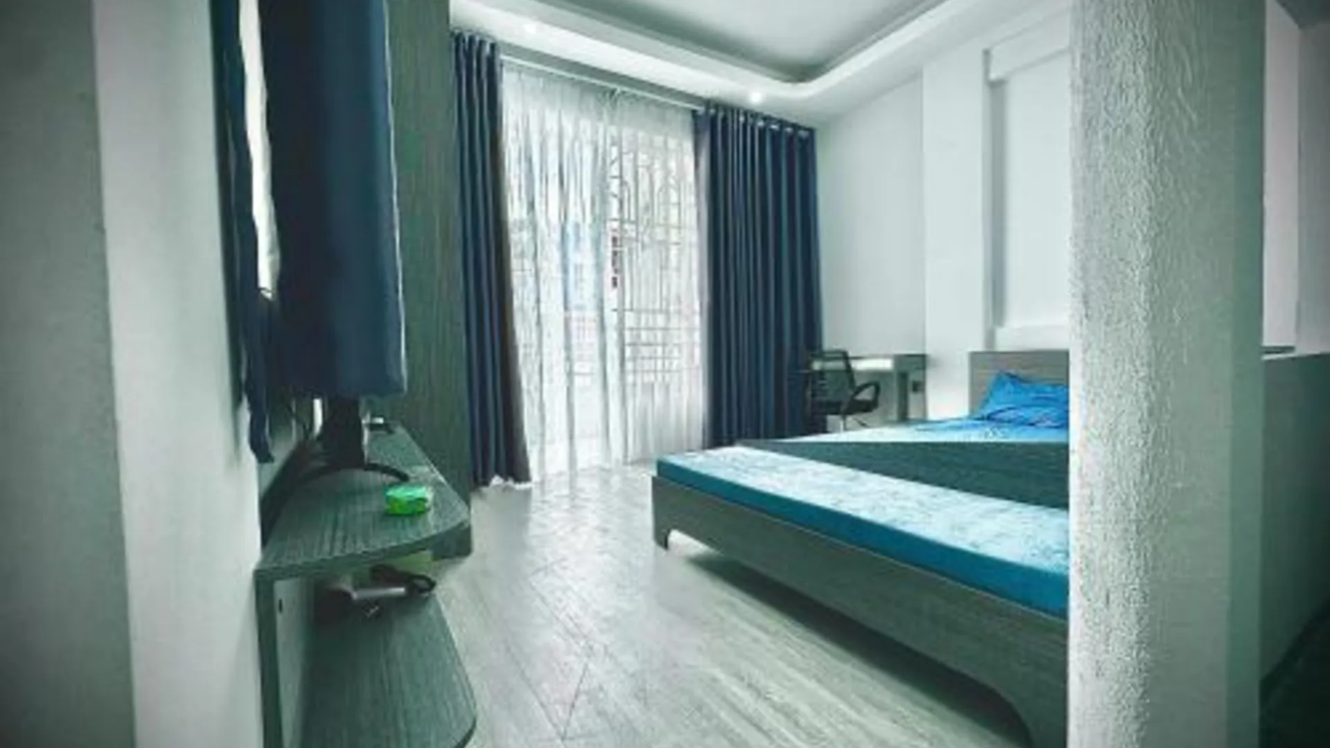 호치민 Studio ban công, tách bếp, full nội thất Quận1 호텔 수영장