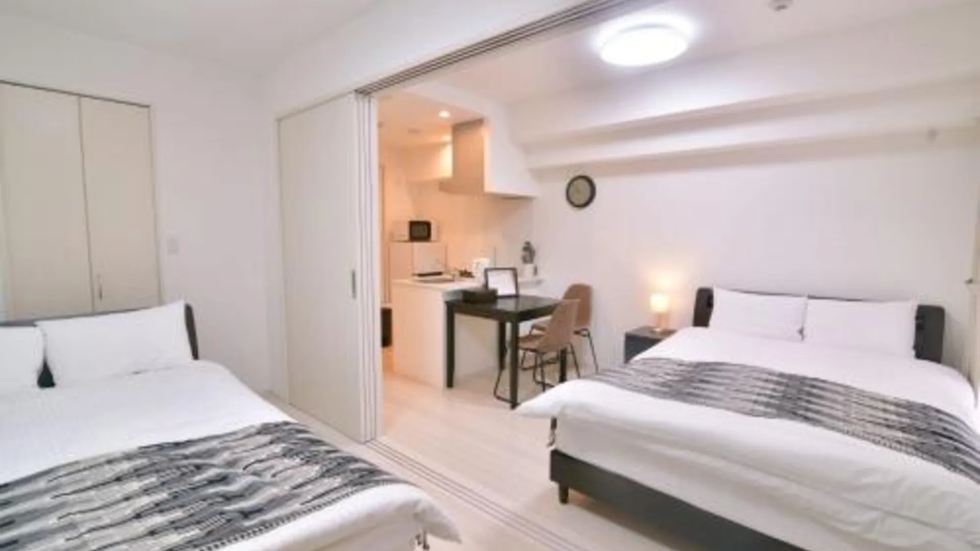 후쿠오카 유러피안 하우스 레이젠 4성급 게스트하우스 스위트룸