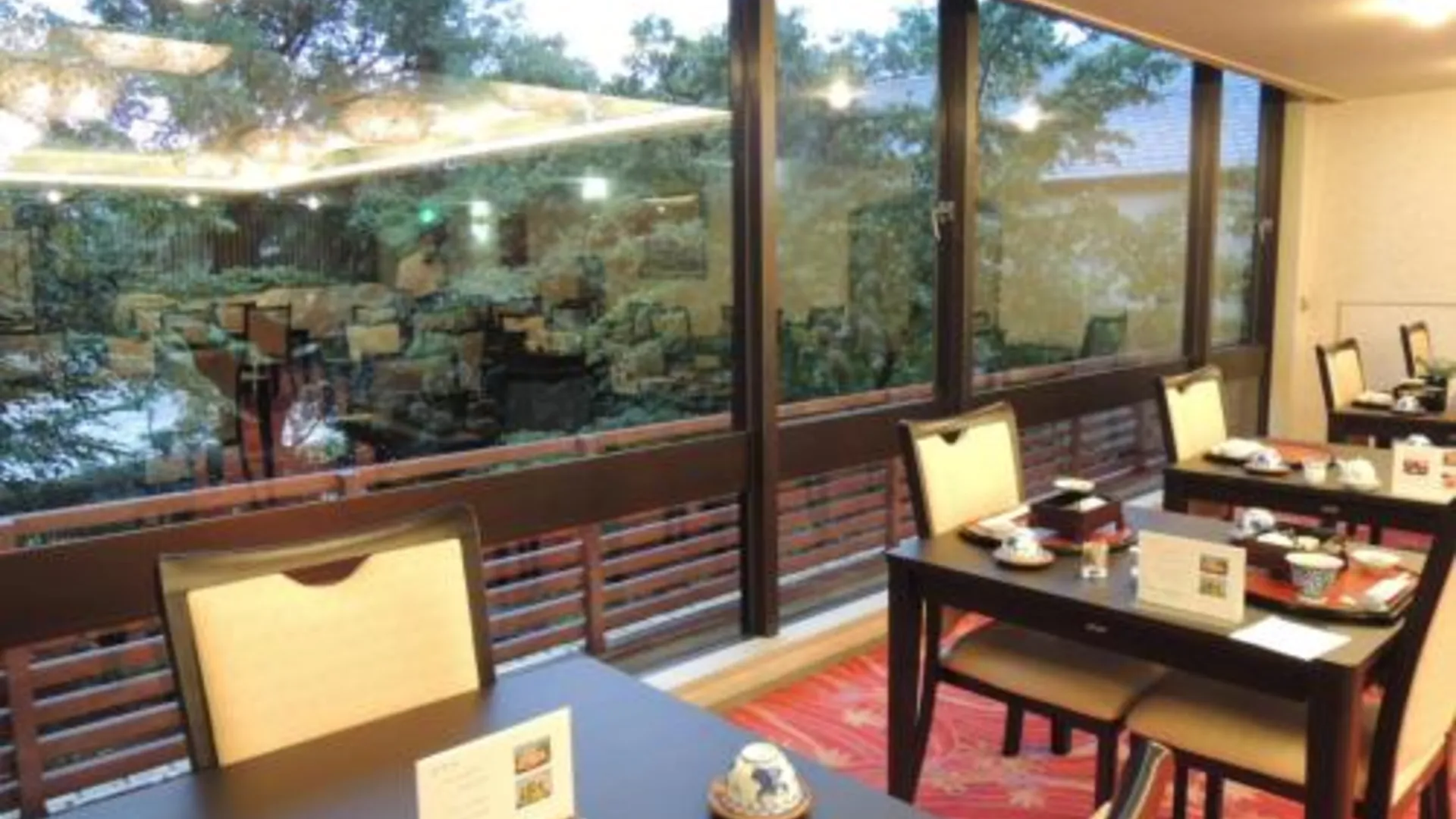 교토 KKR 교토 쿠니소  3성급 호텔 수영장