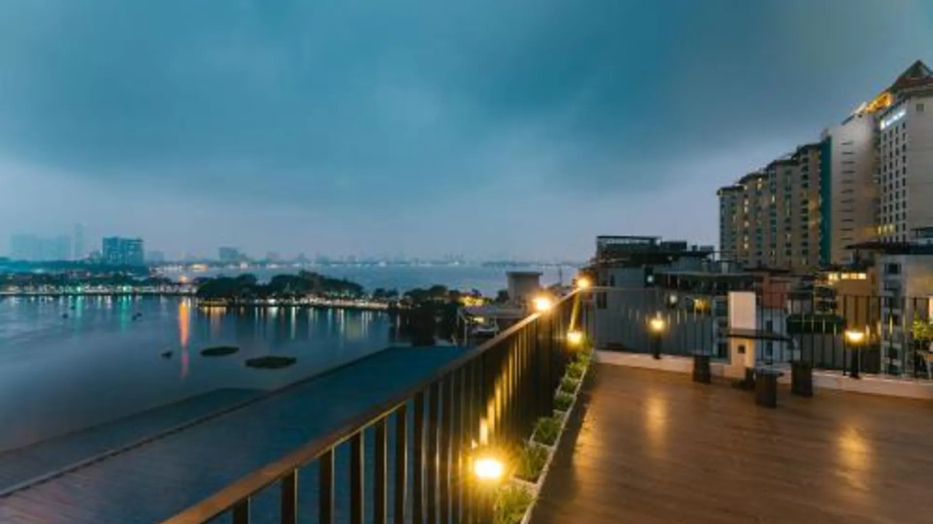 하노이 언 응우옌 레이크사이드 레지던스 3성급 호텔 수영장