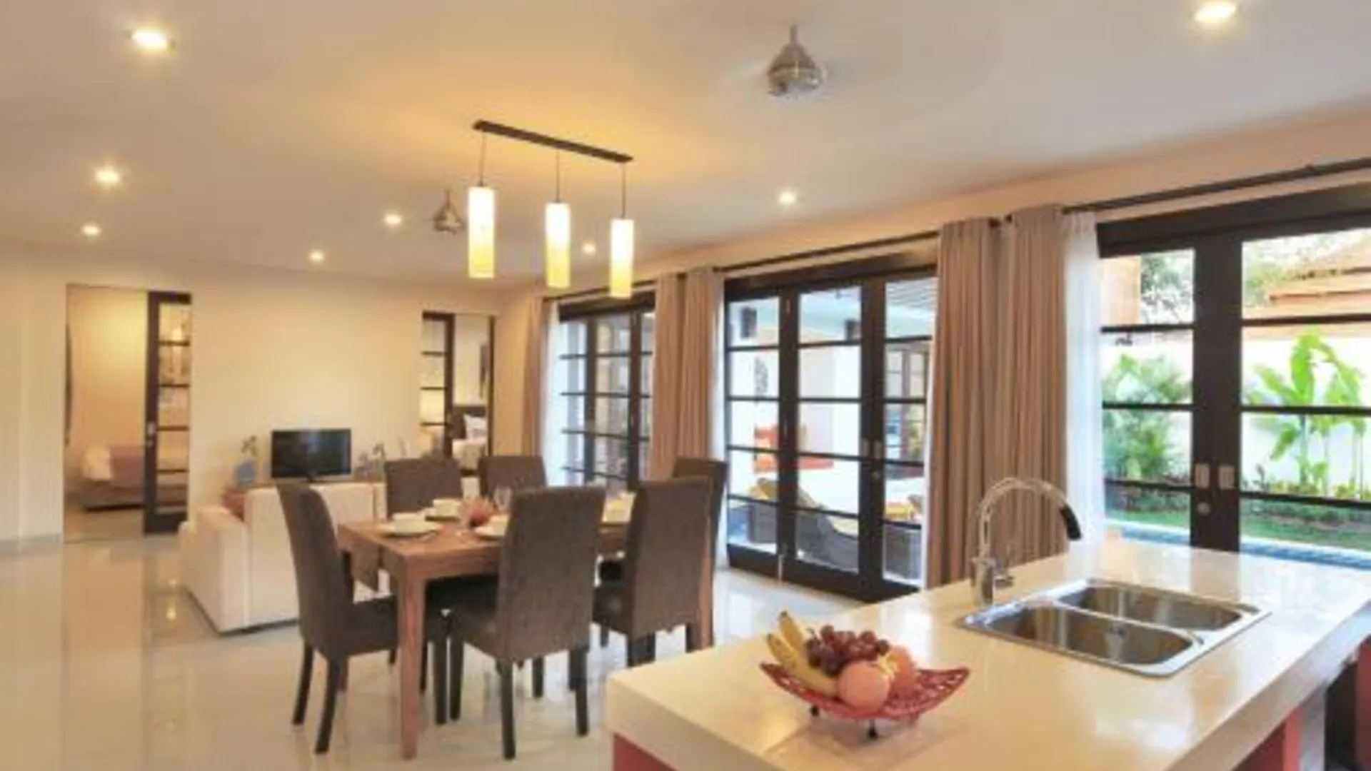 발리 데스티니 빌라 앤 레지던스 4성급 호텔 외관