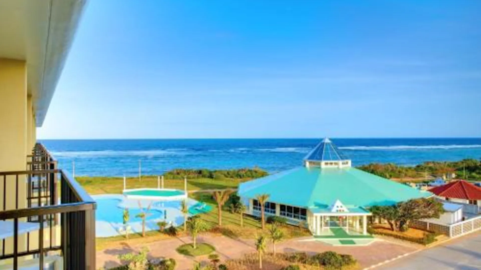 오키나와 본섬 AJ 리조트 아일랜드 이케이지마 3성급 호텔 수영장