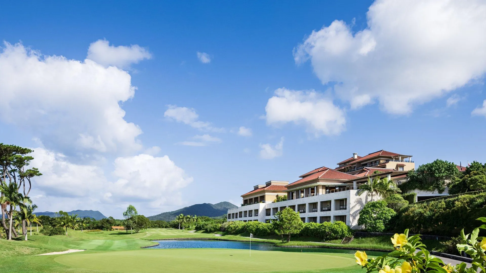 오키나와 본섬 리츠칼튼, 오키나와 5성급 호텔 객실