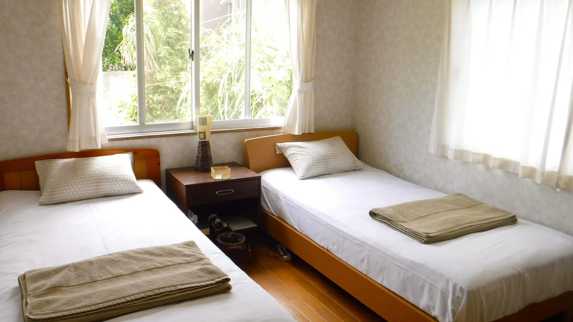 오키나와 본섬 게스트하우스 라이프 이즈 어 저니 1성급 호텔 스위트룸