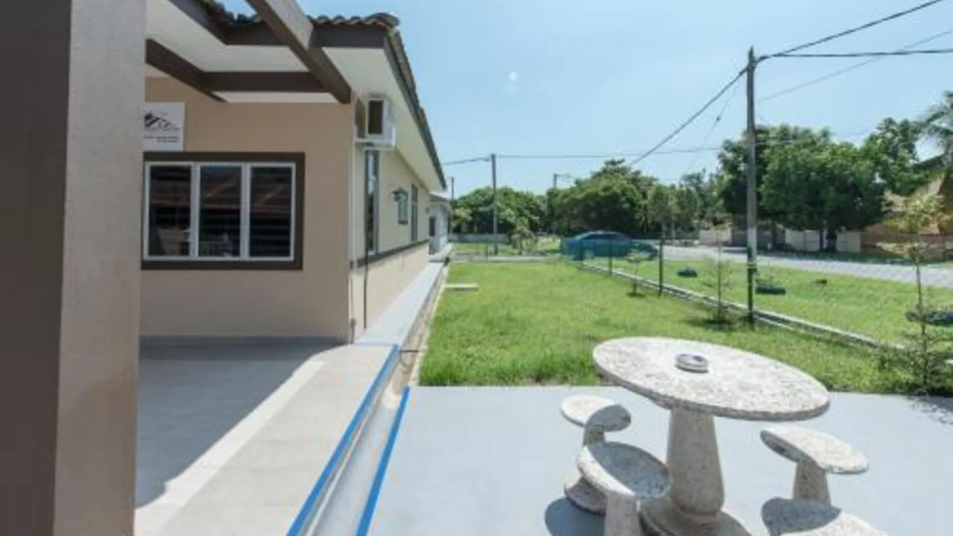 라하트 푸싱의 프라이빗 하우스 (1800m², 침실 3개, 프라이빗 욕실 2개) 3성급 게스트하우스 레스토랑