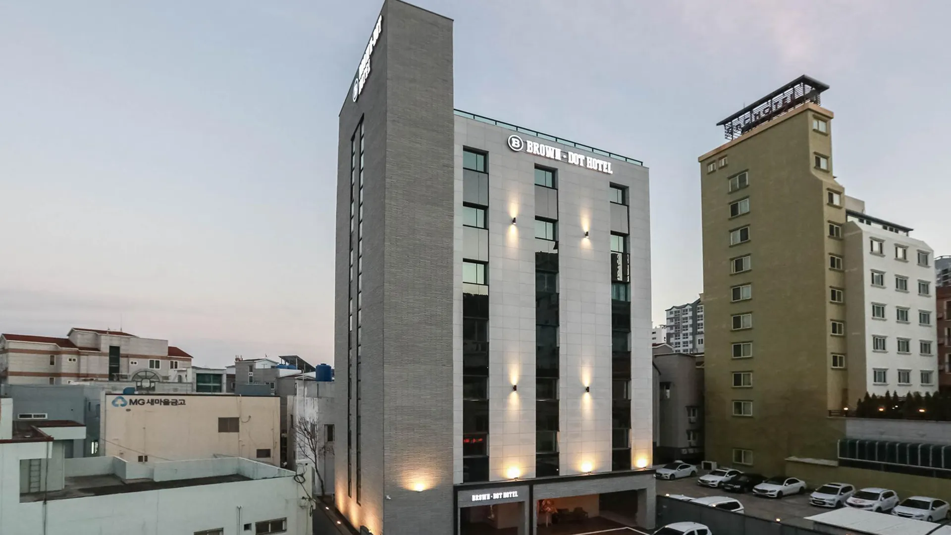 거제 거제 브라운도트호텔 3성급 게스트하우스 수영장