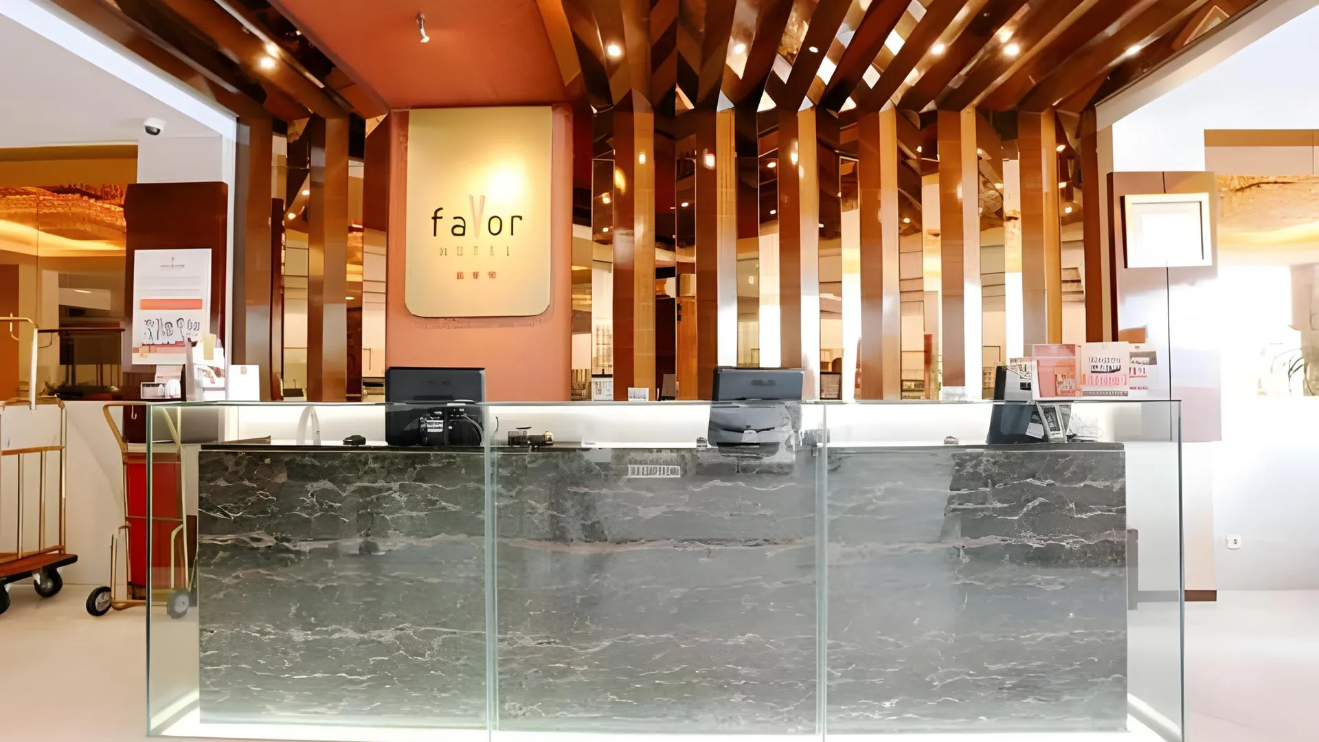 마카사르 페이버 호텔 마카사르 시티 센터 바이 LIFE 3성급 호텔 객실