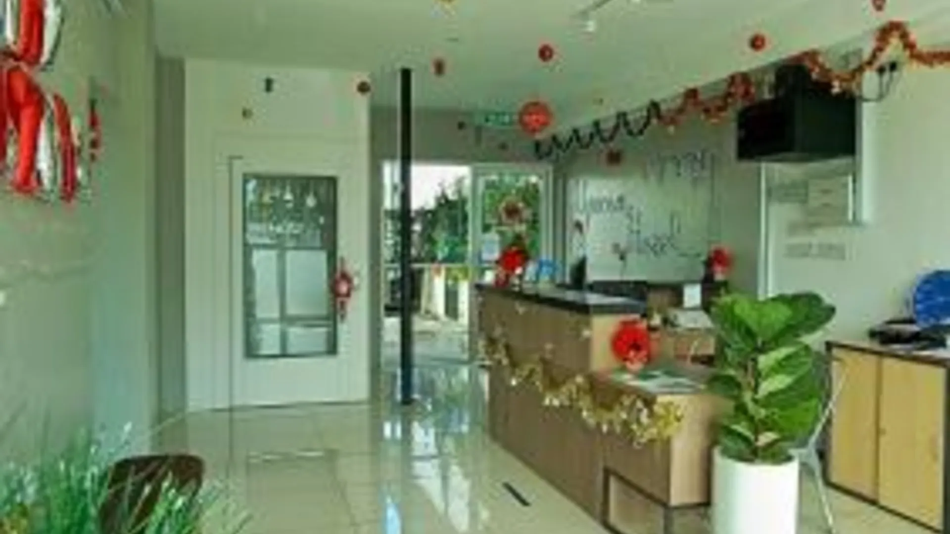 셈포르나 업타운 호텔 3성급 호텔 로비