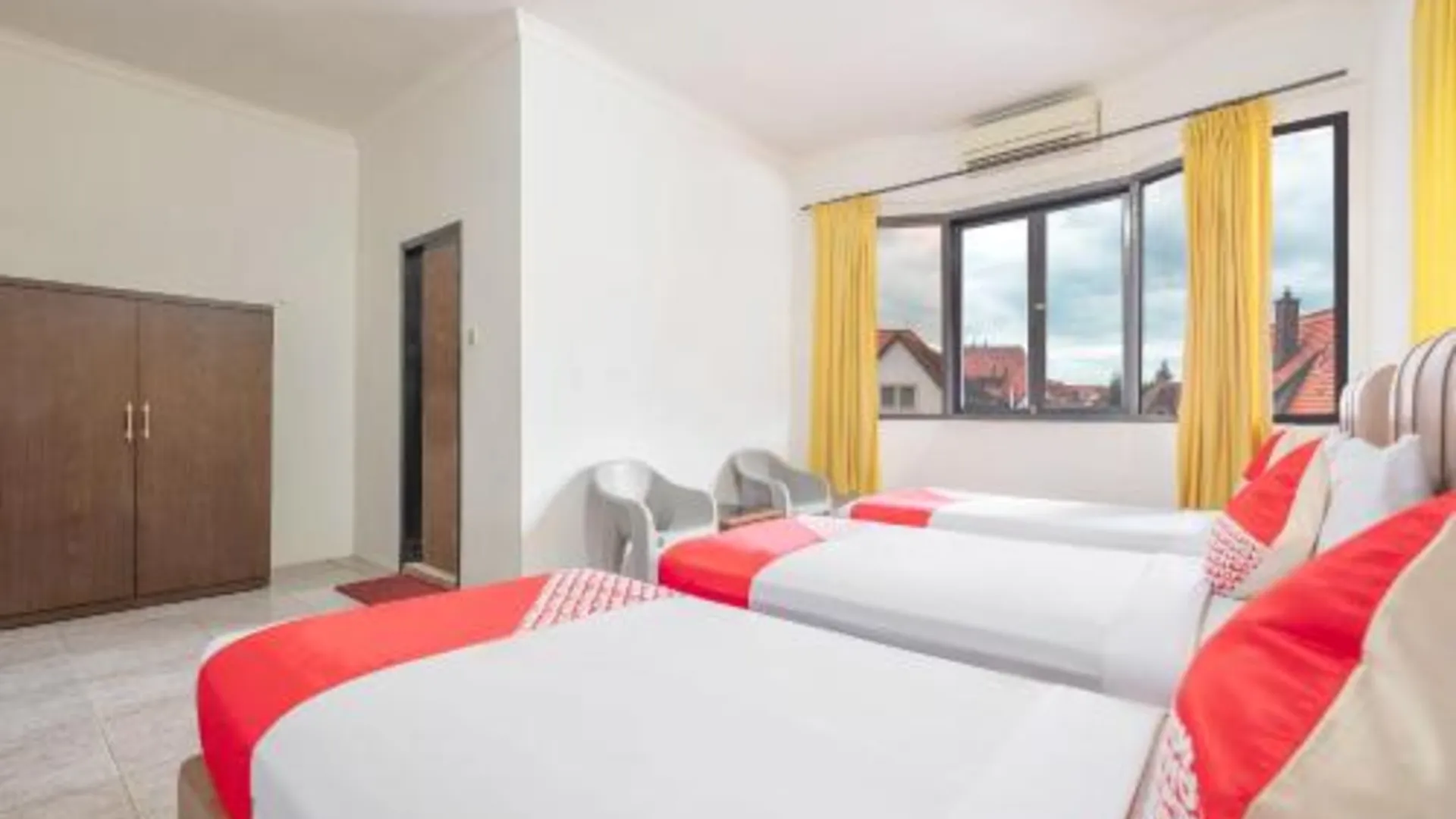 마카사르 Hotel O Transit 2 2성급 호텔 스위트룸